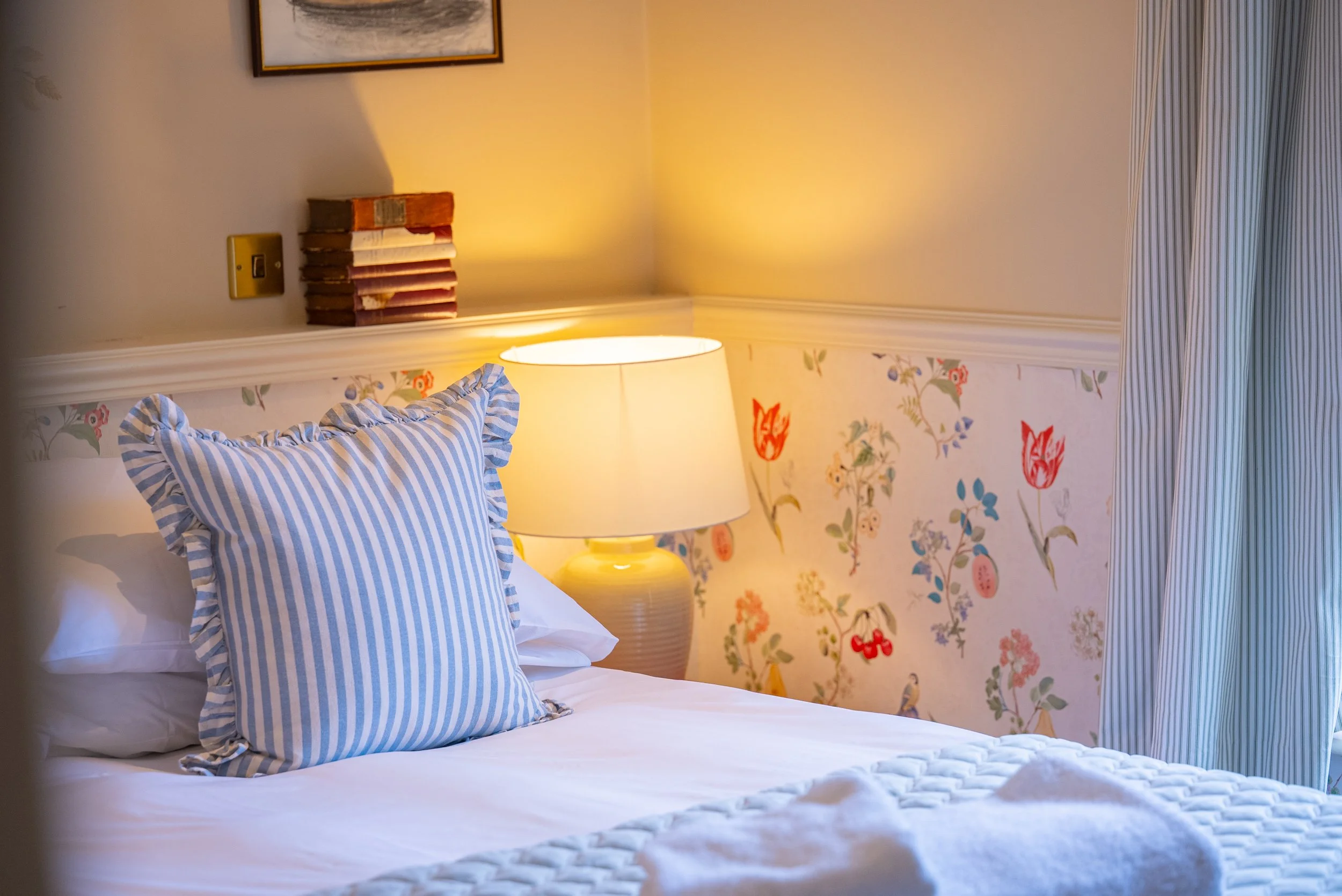 ROOM 6