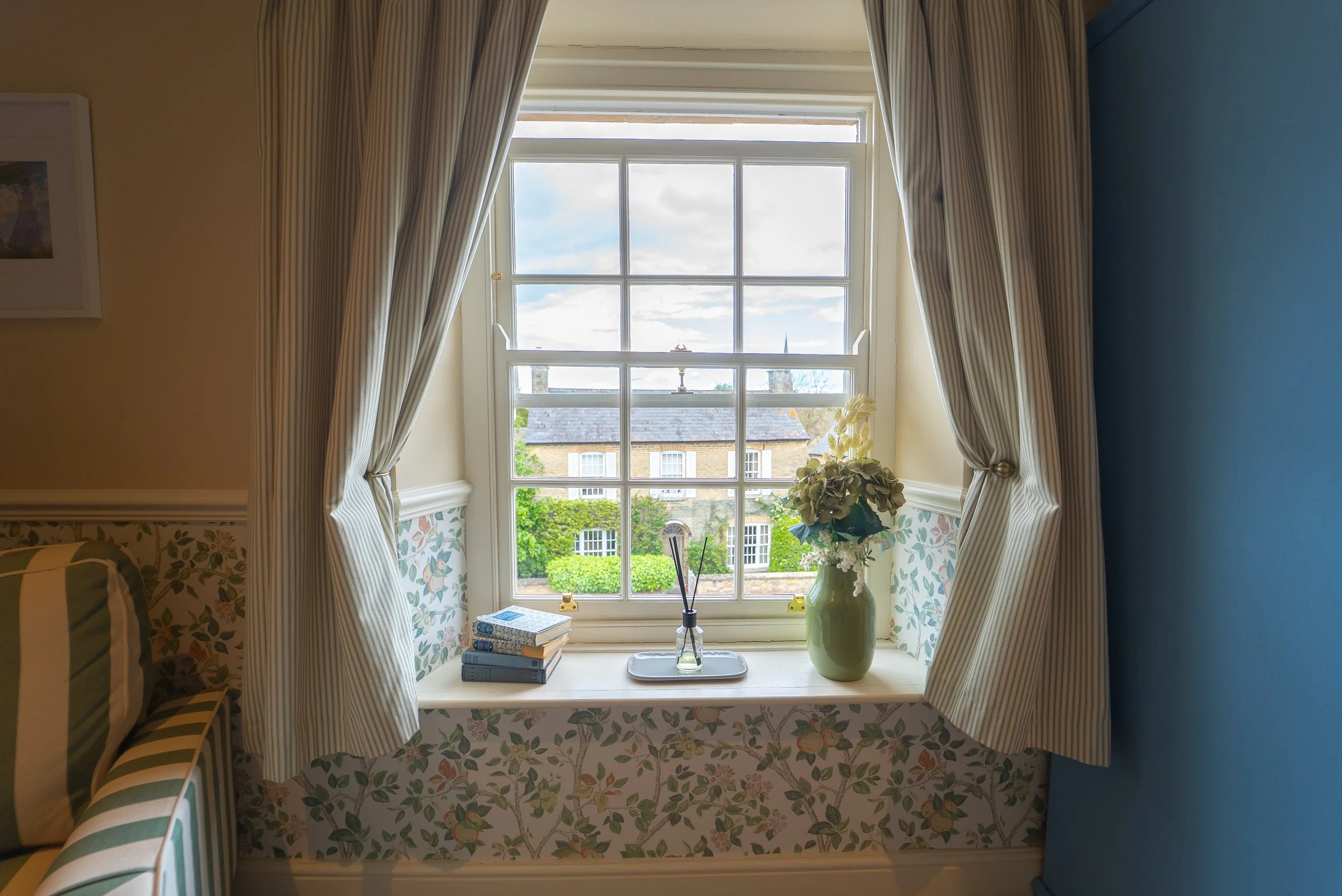 ROOM 8 VILLAGE VIEW