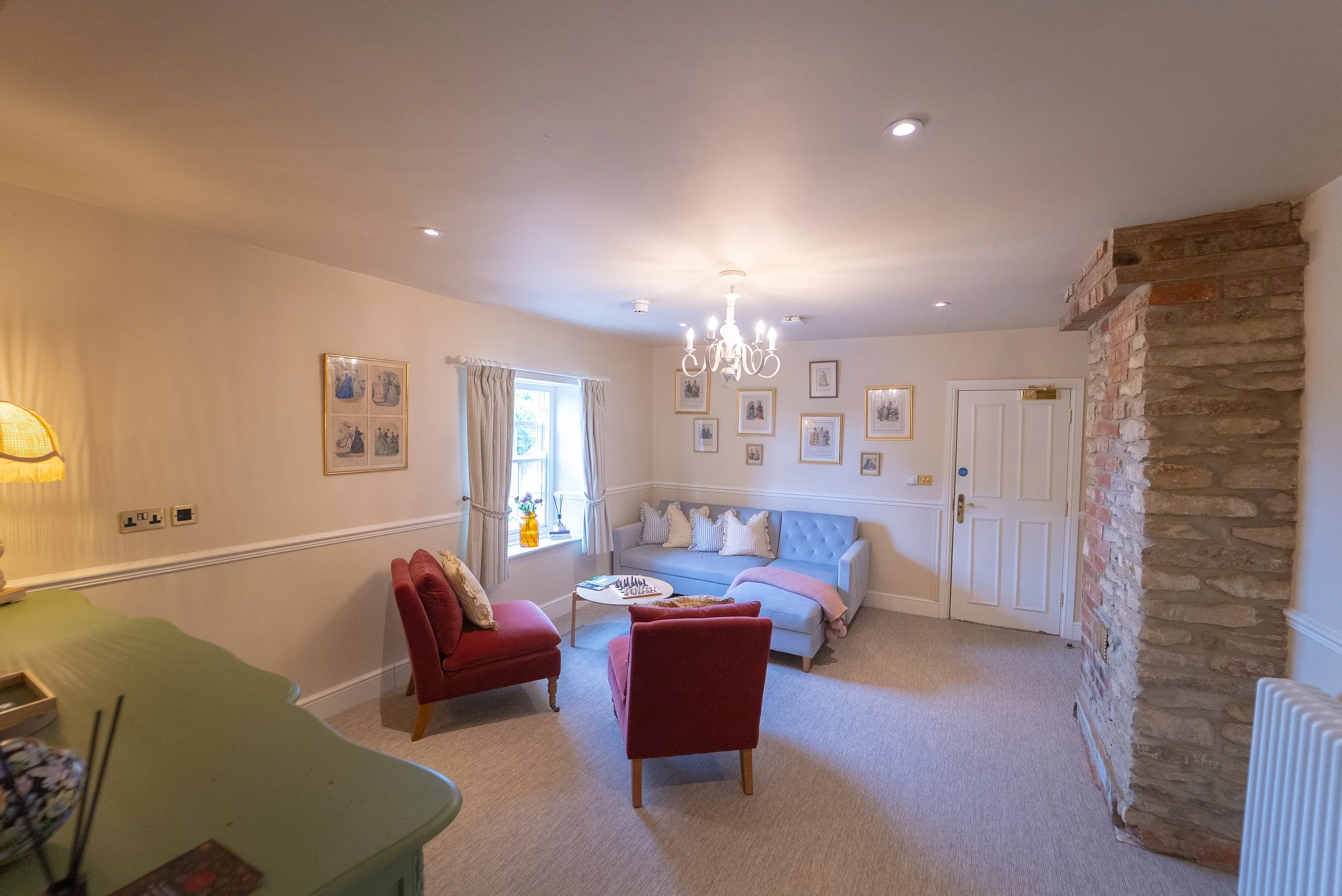 PRIVATE LOUNGE