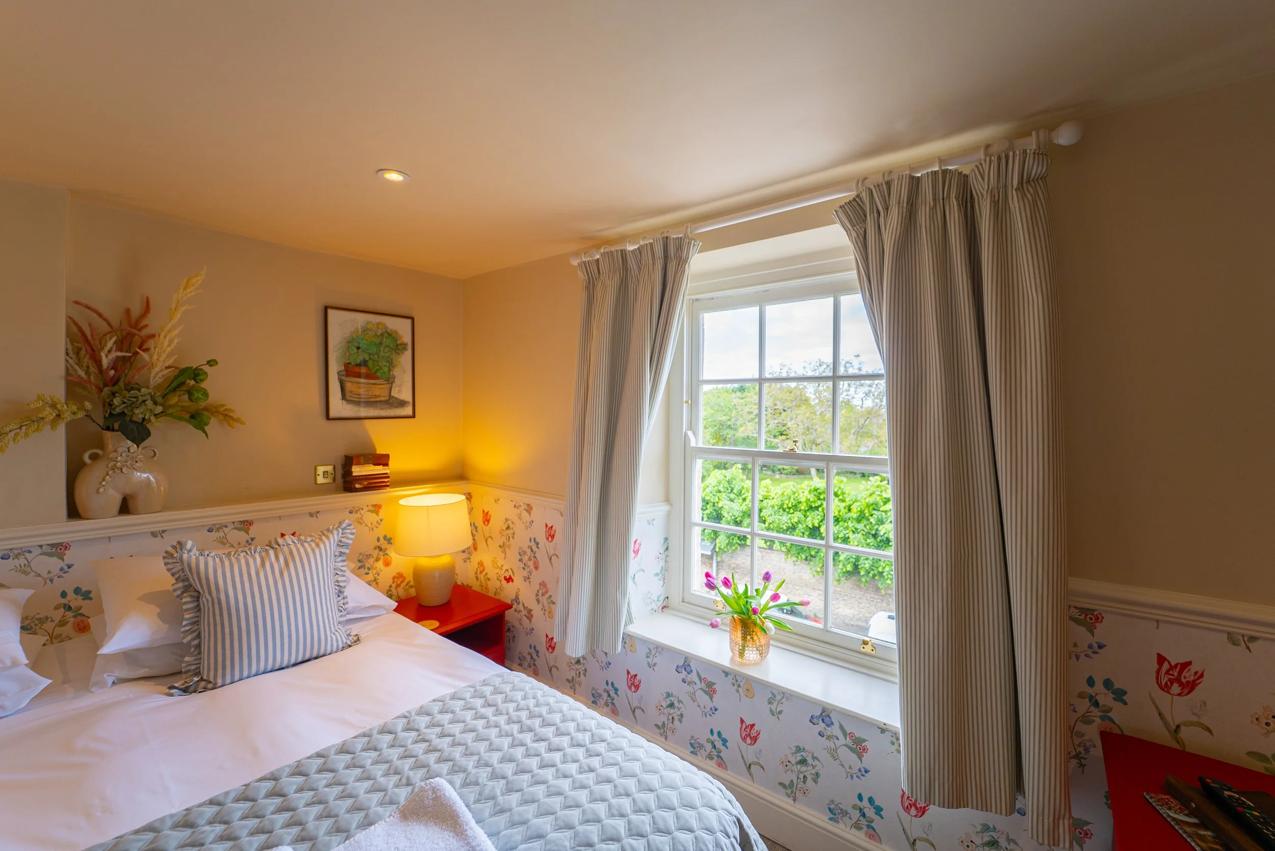ROOM 6 VILLAGE VIEW