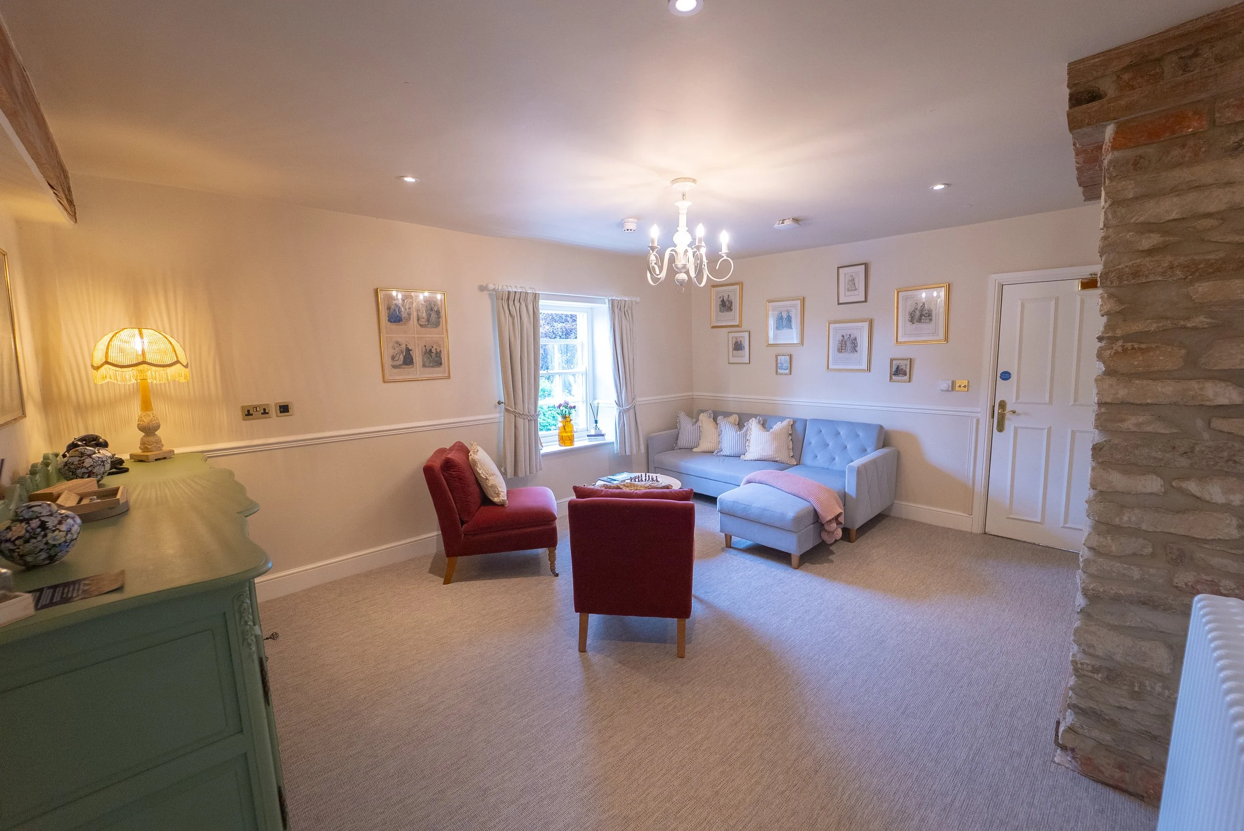 PRIVATE LOUNGE FOR SUITE BOOKINGS/ CONNECTS ROOM 7 & 8