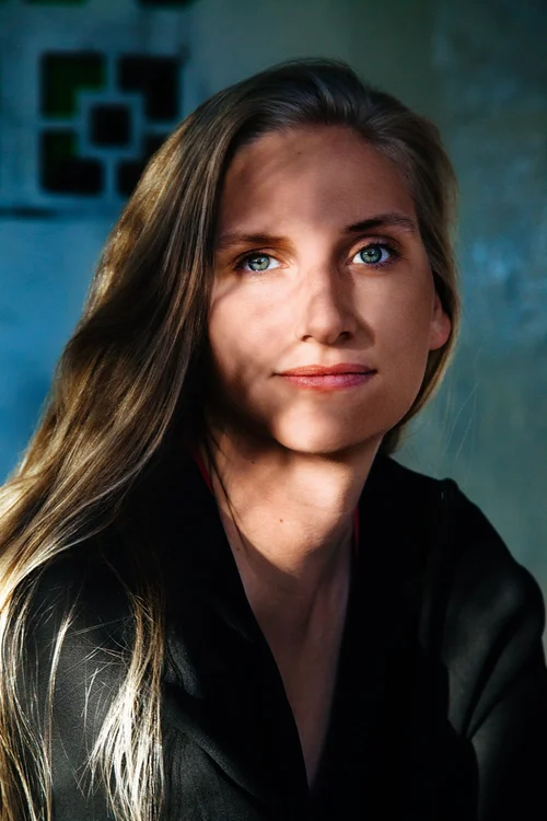 Portrait of Iris Nikolaisen, CEO of WAYAWAYA