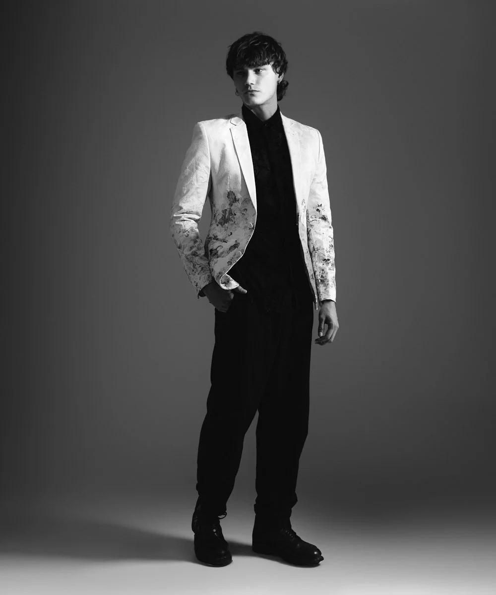 Model test in black and white: portrait in a floral blazer