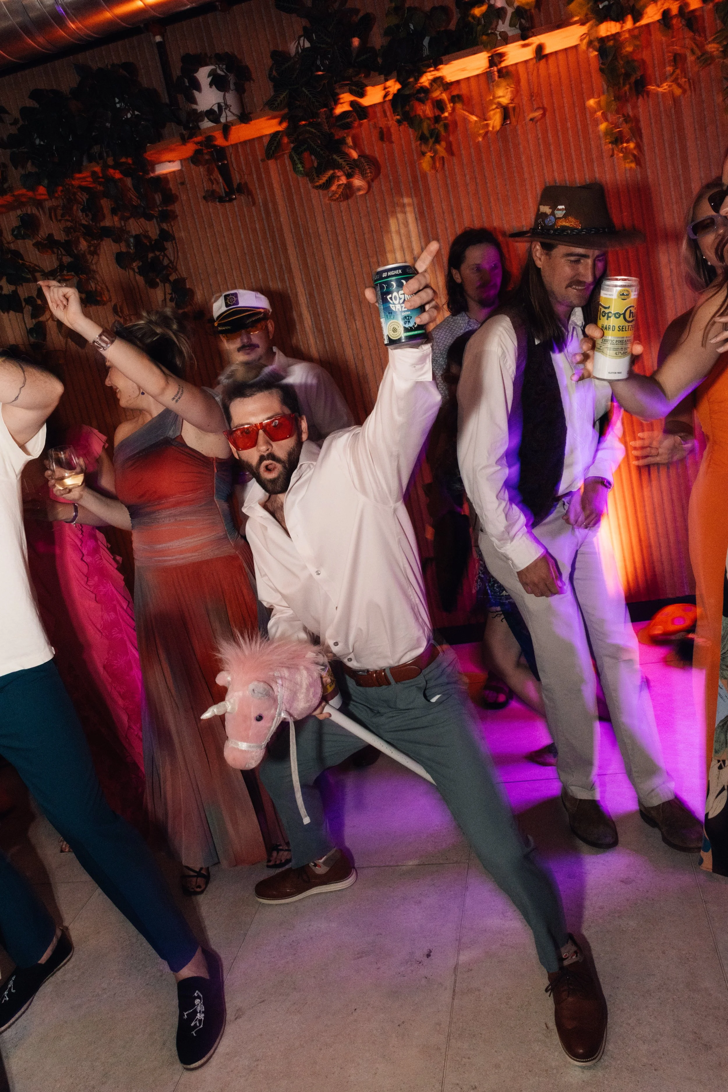 Robbie-and-Eric-Wedding-Sneak-Peeks-The-Love-Club-102.jpg