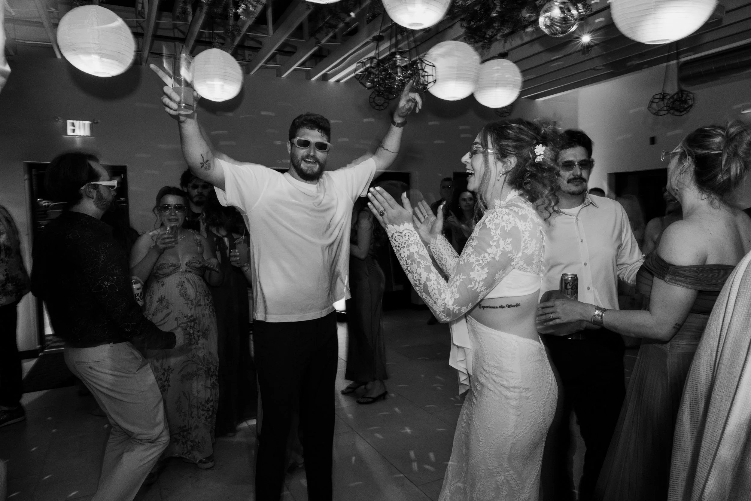 Robbie-and-Eric-Wedding-Sneak-Peeks-The-Love-Club-94.jpg