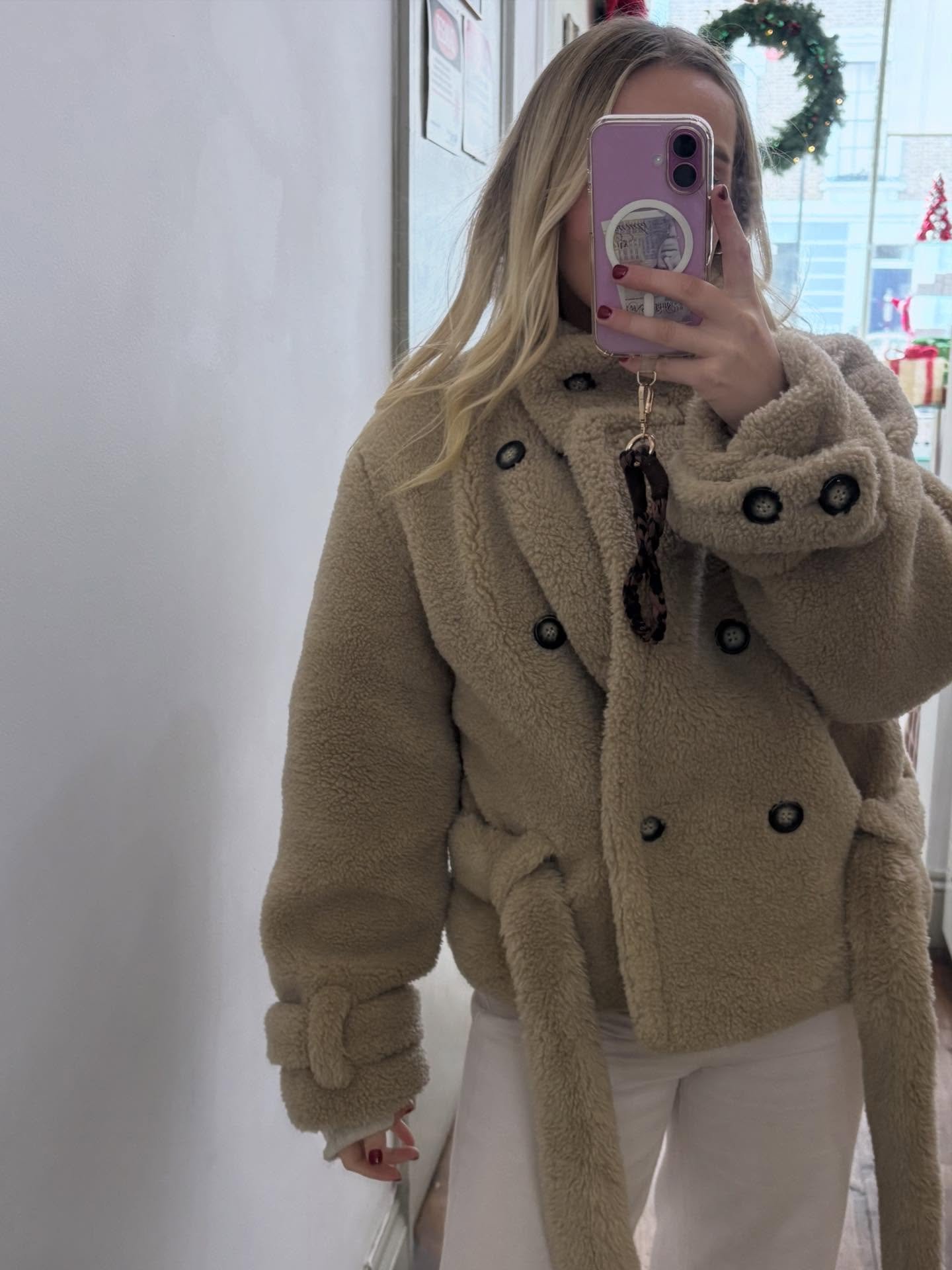 A bit of (realistic) behind the scenes ✨