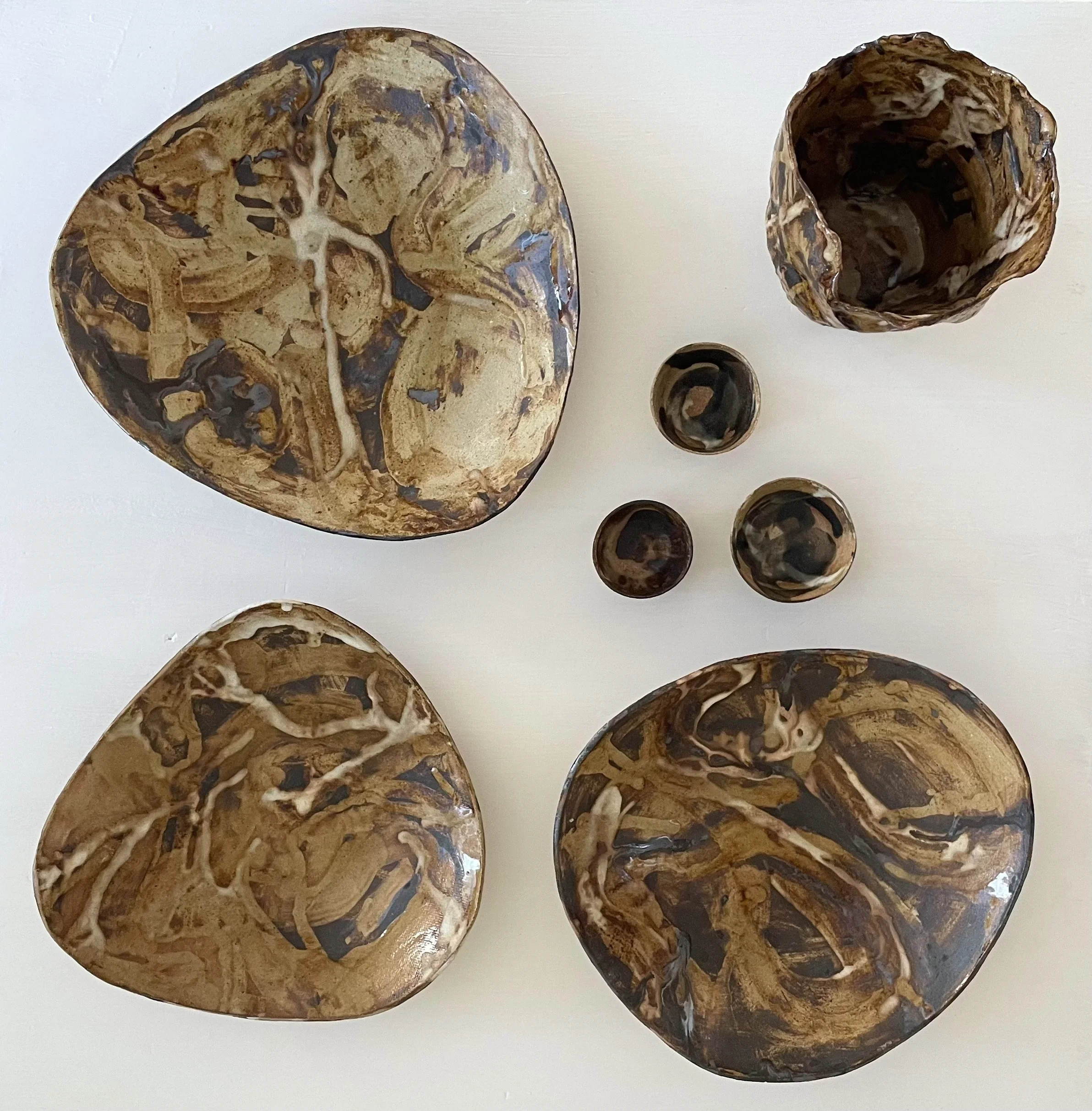 large round 12 in. x 10 in. 