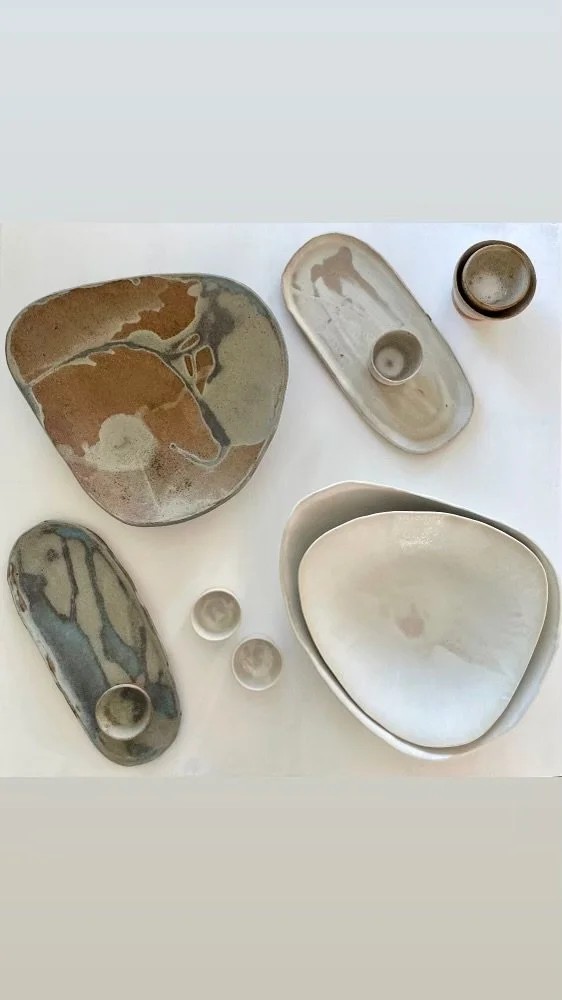 large rounds 11-12 in. width; ovals 8-9 in. length