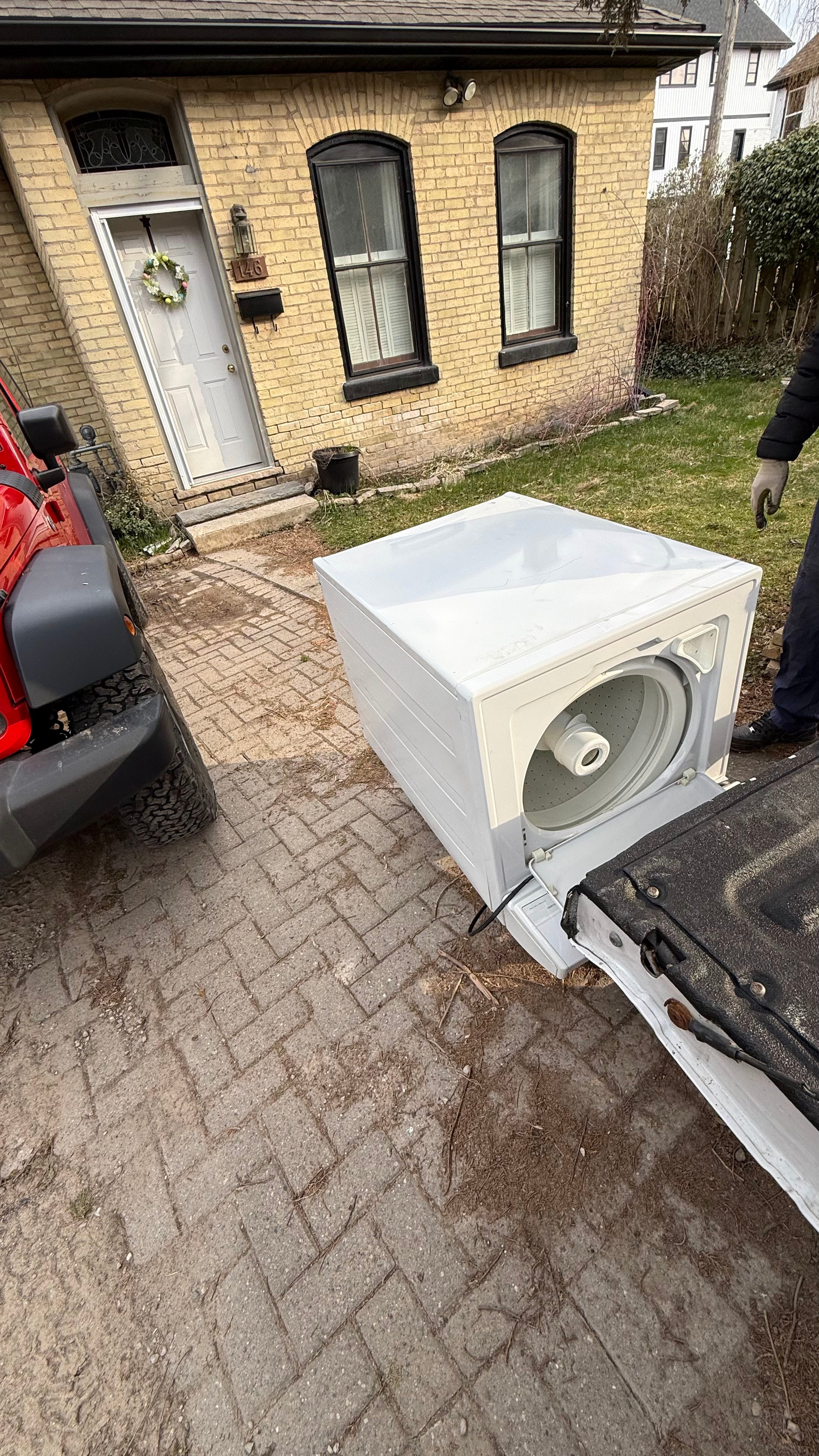 appliances removed London Ontario fridge washer dryer stove hauled and recycled by junk ranger