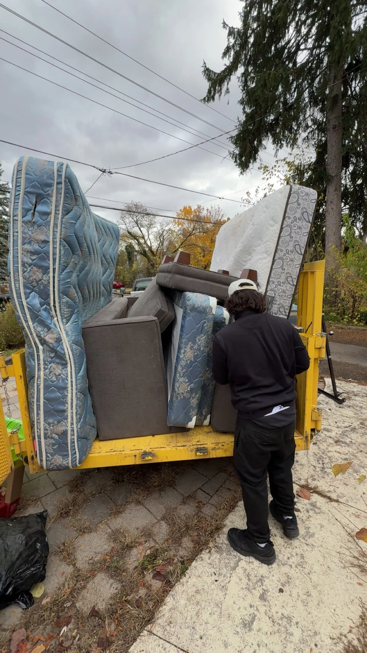 Junk Ranger loading large furniture