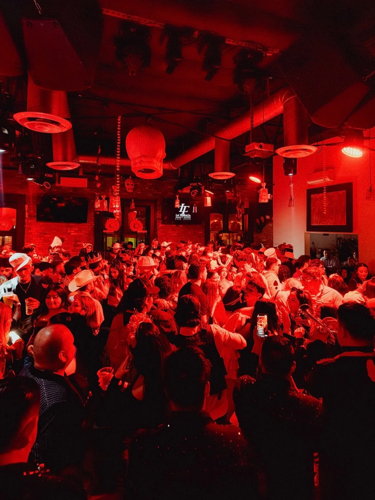 PEGADITA FRIDAYS IS TODAY 🔥🤠

Conjunto Delta en vivo 🎶
10PM&ndash;1:30AM &bull; 21+

$1 shots &amp; $2 beers 10&ndash;11PM 🍻

1027 2nd St Old Sac
Nos vemos en la pista 💃🕺