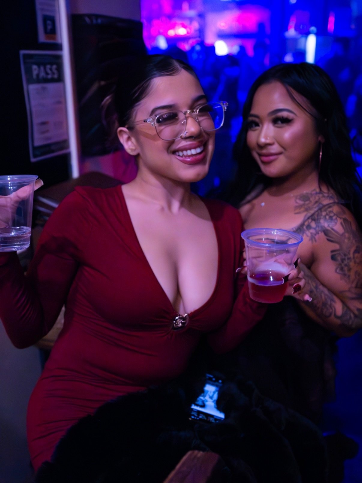 🍀🔥 S&Aacute;BADO DE SAN PATRICIO EN LA TERRAZA 🔥🍀

Este Marzo 14 se prende el ambiente con m&uacute;sica en vivo 🎶
💚 Banda Reina de la Bah&iacute;a
💚 Nueva Juventud
🎧 DJ Miko

🍻 Especiales 10PM&ndash;11PM
$1 Shots
$2 Beers

⏰ 10PM &ndash; 1: