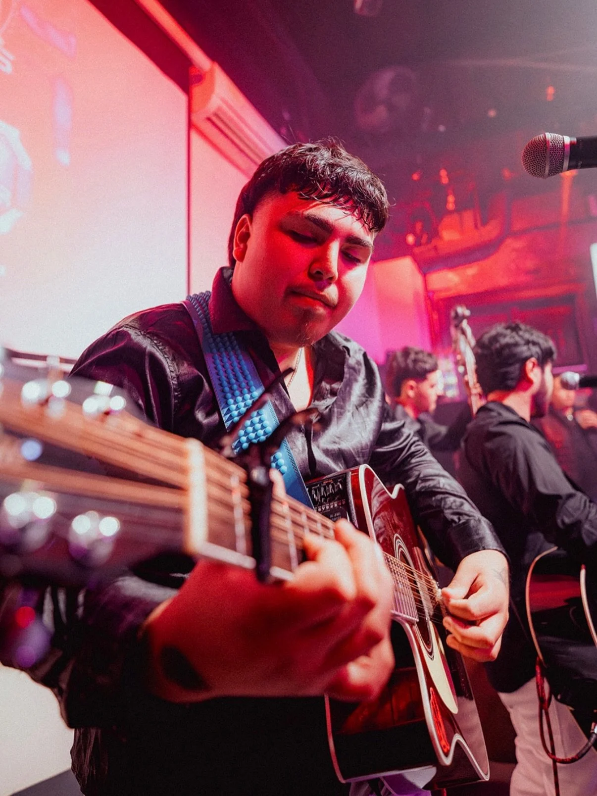 Las botas est&aacute;n listas Sacramento 🤠💖
Este March 28 llega BANDA Y BOTAS con Imperio An&oacute;nimo en vivo 🔥

🎶 DJ Miko prendiendo la pista toda la noche
🍻 $2 beers
🥃 $1 shots hasta las 11PM

🚪 Puertas abren 10PM
📍 1027 2nd St, Old Sac
