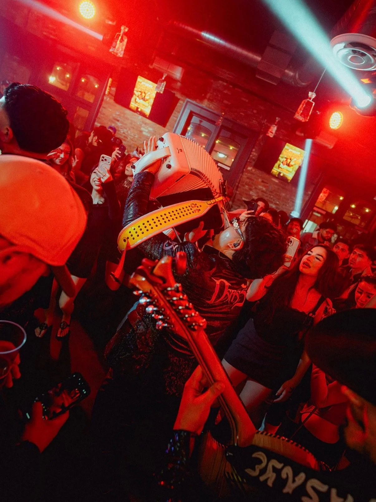 LA TERRAZA WEEKEND LINEUP 🍾🎶🔥

🔴 Friday: Relao Pegadita
⚫️ Sunday: Botas y Botellas featuring Canarios de Michoac&aacute;n EN VIVO 🤠

2 nights. Puro ambiente. One spot
 📍La Terraza Sacramento
