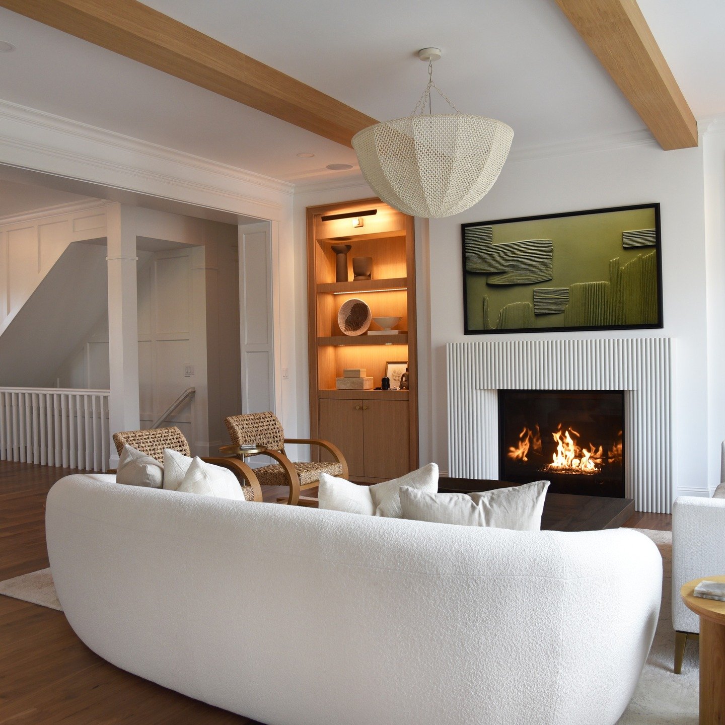 We are loving how all the details came together to create this gorgeous space. 

Finish carpentry by @makersmn.com
build and design by Builders by Design

#designinspo #finishcarpentry #finishtrimwork #wainscoting #beams