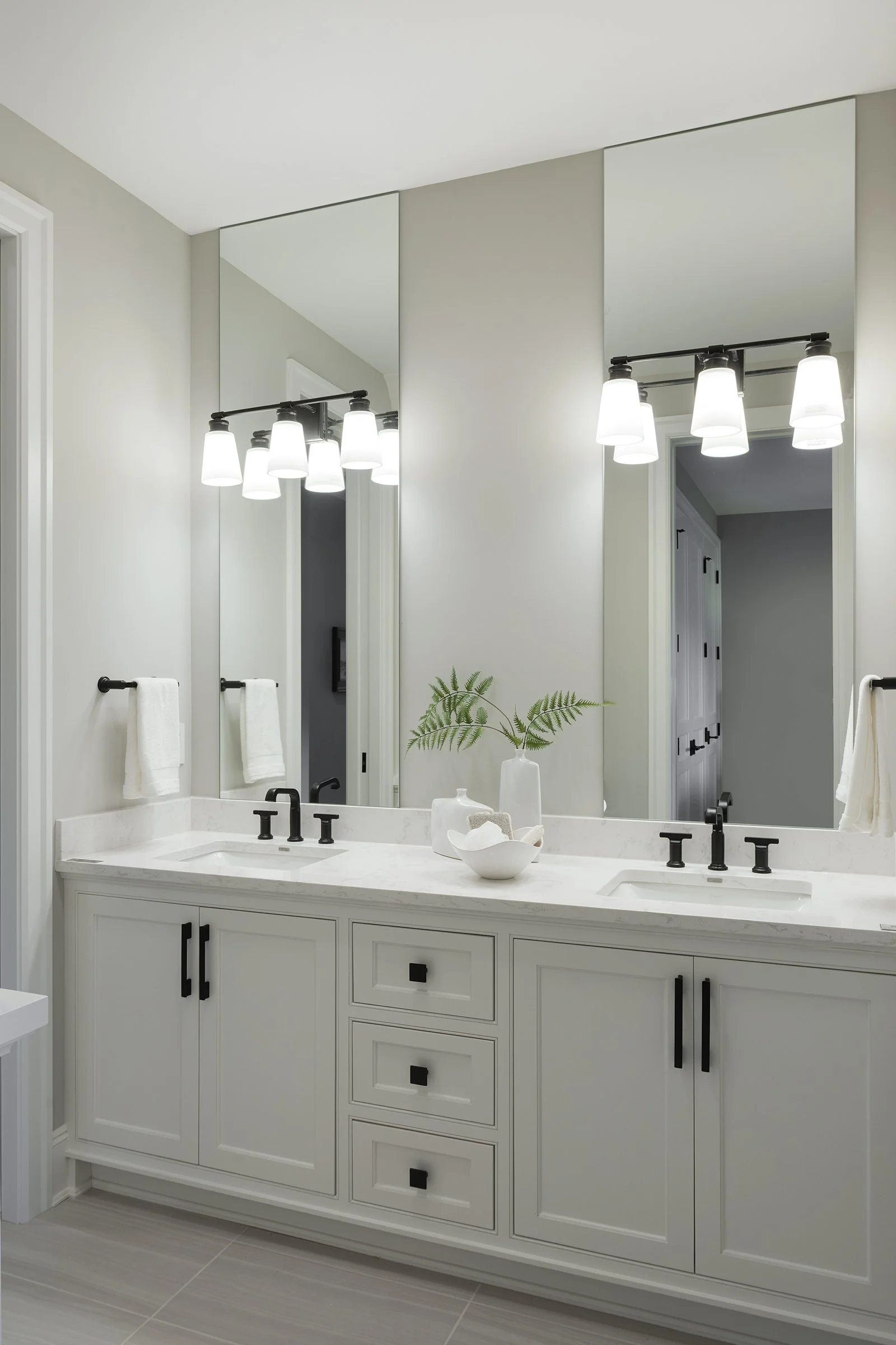 AHT + Wooddale Builders - N Ferndale Rd_076.jpg