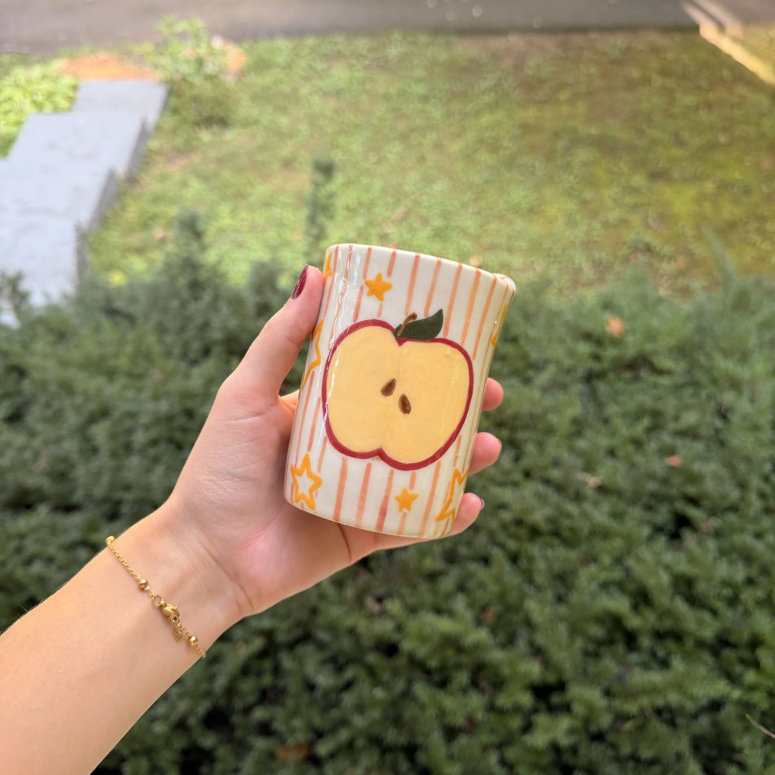 Lady Apple Travel Cup