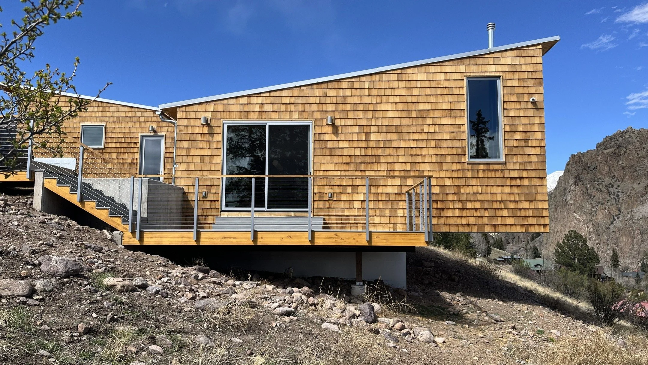 Koren Residence, Creede, Colorado

#moderncabindesign #moderncabins #moderninthemountains #modernarchitecture #modernarchitecturecolorado