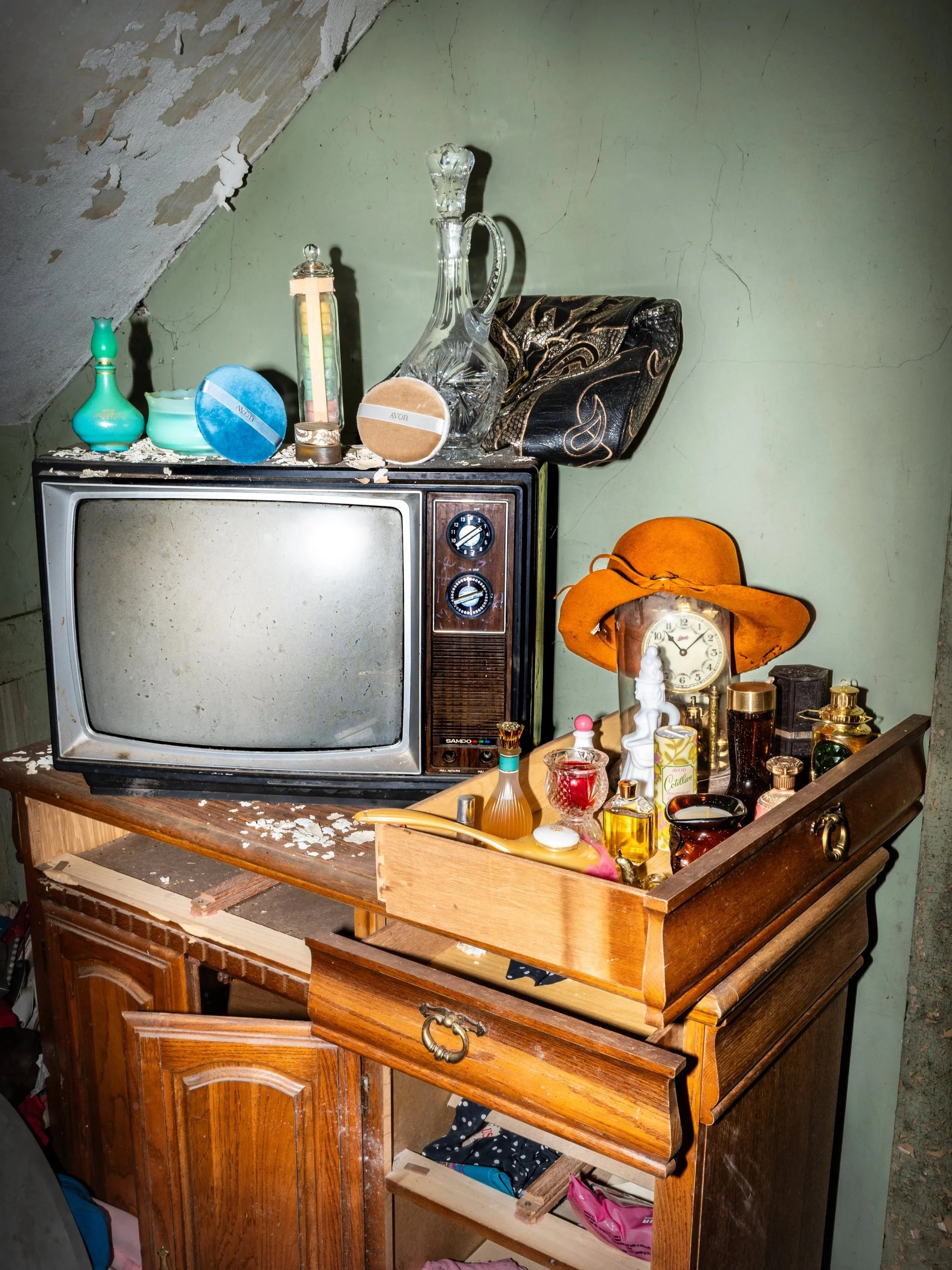 Avon Lady (An Investigation 2025)