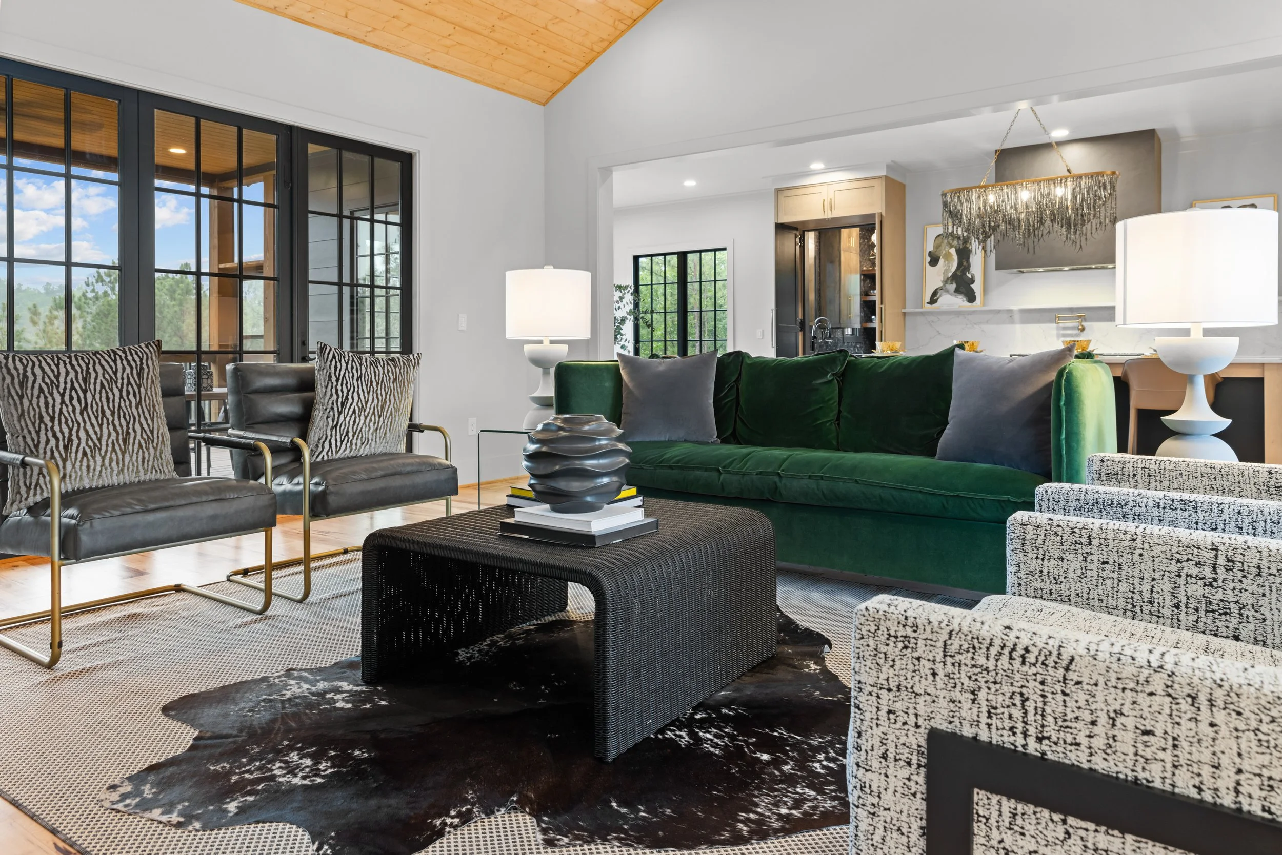 2079 Lindsay Lane - Mae Beth Designs-4.jpg