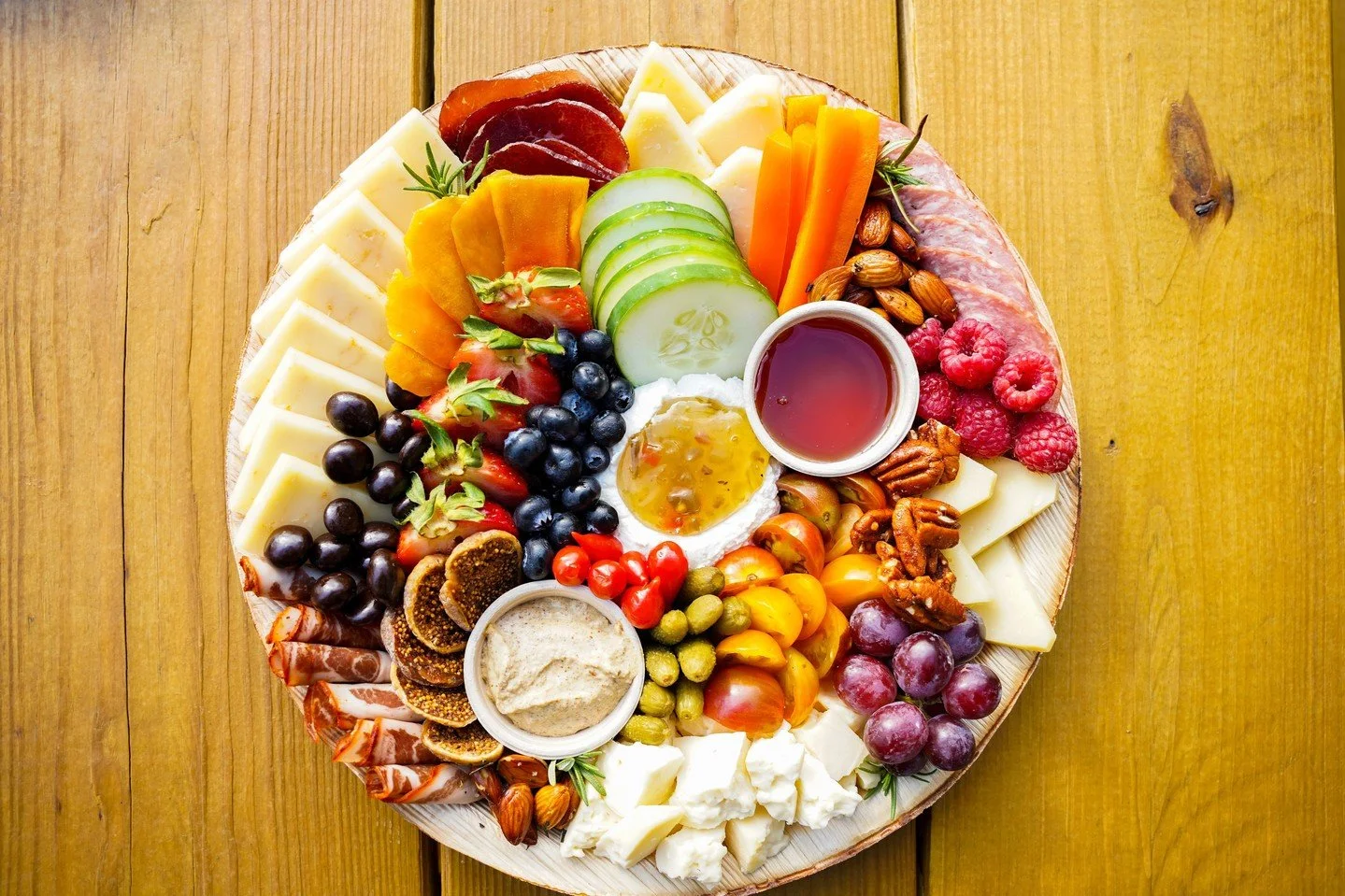 New Year Giveaway! ✨🎉⁠
⁠
We&rsquo;re kicking off the new year with a little celebration, and one lucky winner will score a Four You Board (serves 3-5)! 🧀⁠
⁠
How to enter:⁠
1️⃣ Follow @culturedcheeseshop⁠
2️⃣ Like this post⁠
3️⃣ Tag a friend below (