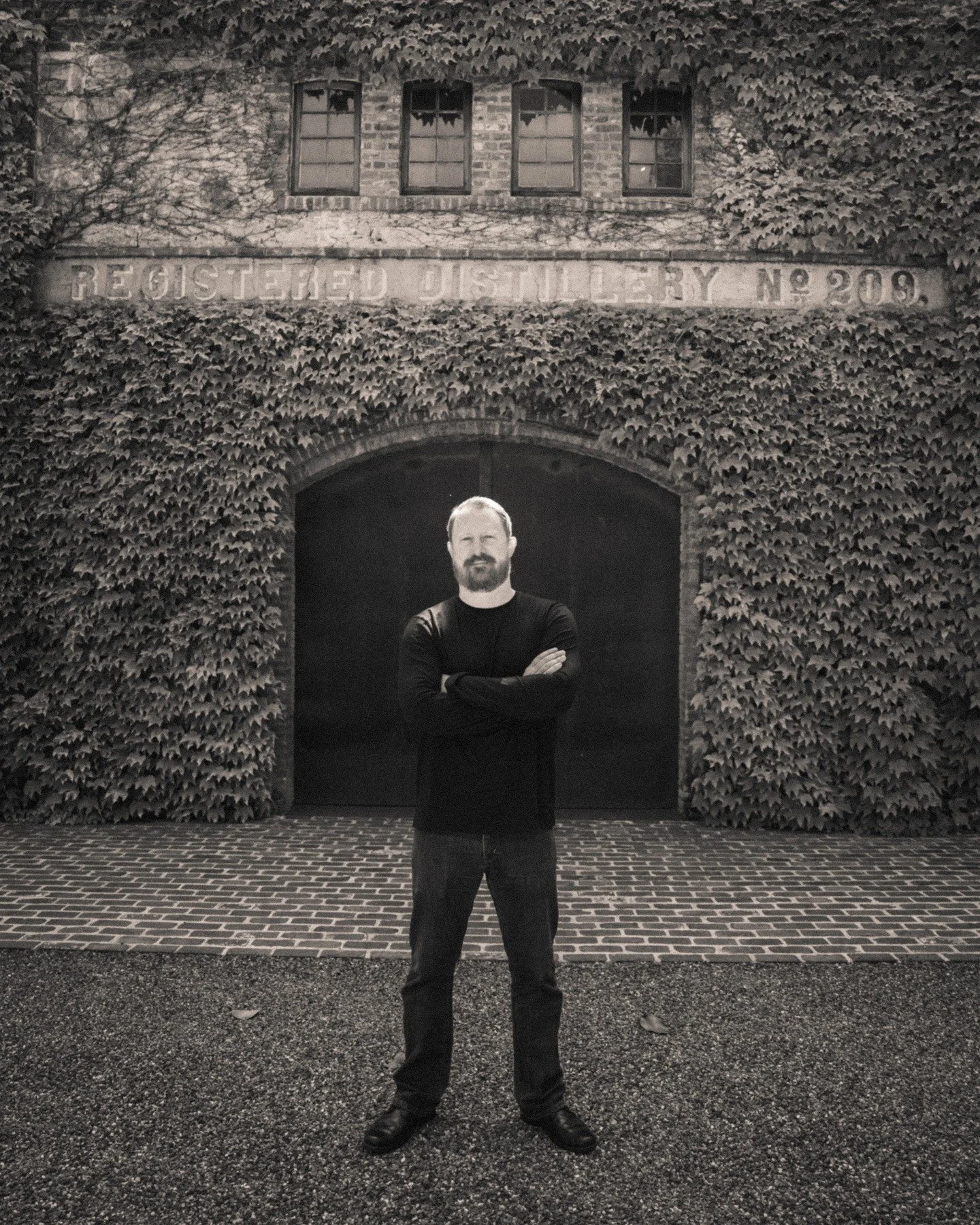 'It&rsquo;s not about making something loud&mdash;it&rsquo;s about making something lasting.&rsquo;

&mdash; Erik Ettner, Master Distiller ✨🍸

#No.209 #Gin