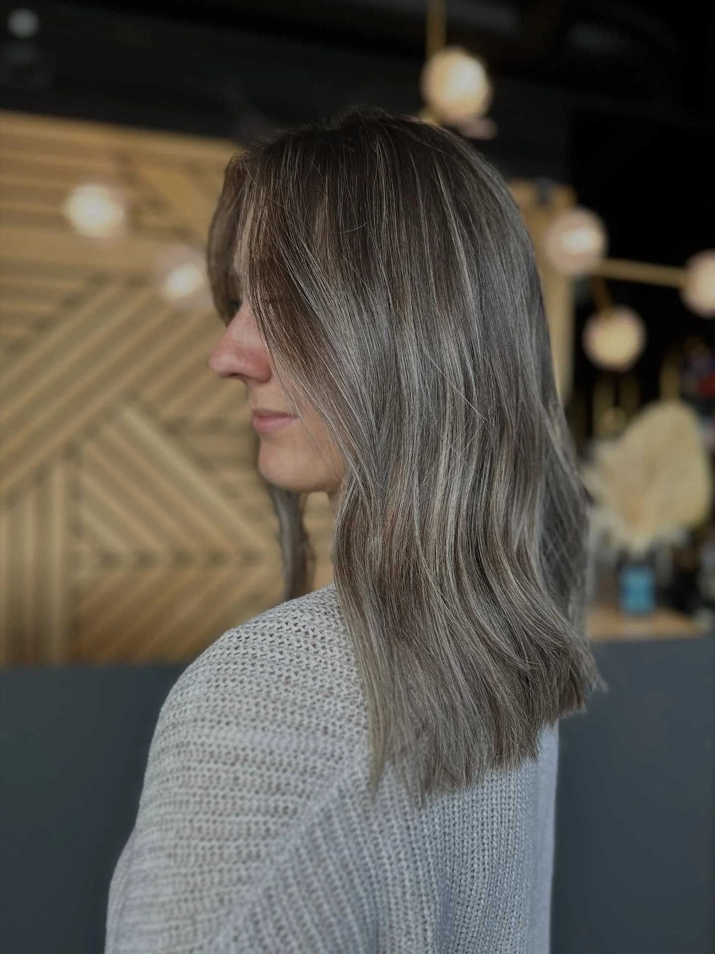 TBT to a transformation that speaks for itself! 

My gorgeous, client comes in just once or twice a year, thanks to a seamless blended balayage that keeps her hair looking flawless 👏🏻 

@valeriasawchenko 
Ready for yours? 🙋🏼&zwj;♀️
Dm me and let&