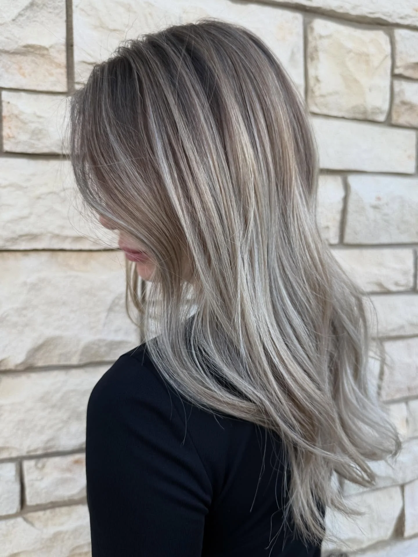 This look is perfect for you if:
✔ You want brightness without constant upkeep
✔ You value healthy hair
✔ You want your stylist to actually listen

Booking link in bio 🤍
 
#yegmoms #yegbeauty #edmontonhairstylist #yegbalayage #hairinspo