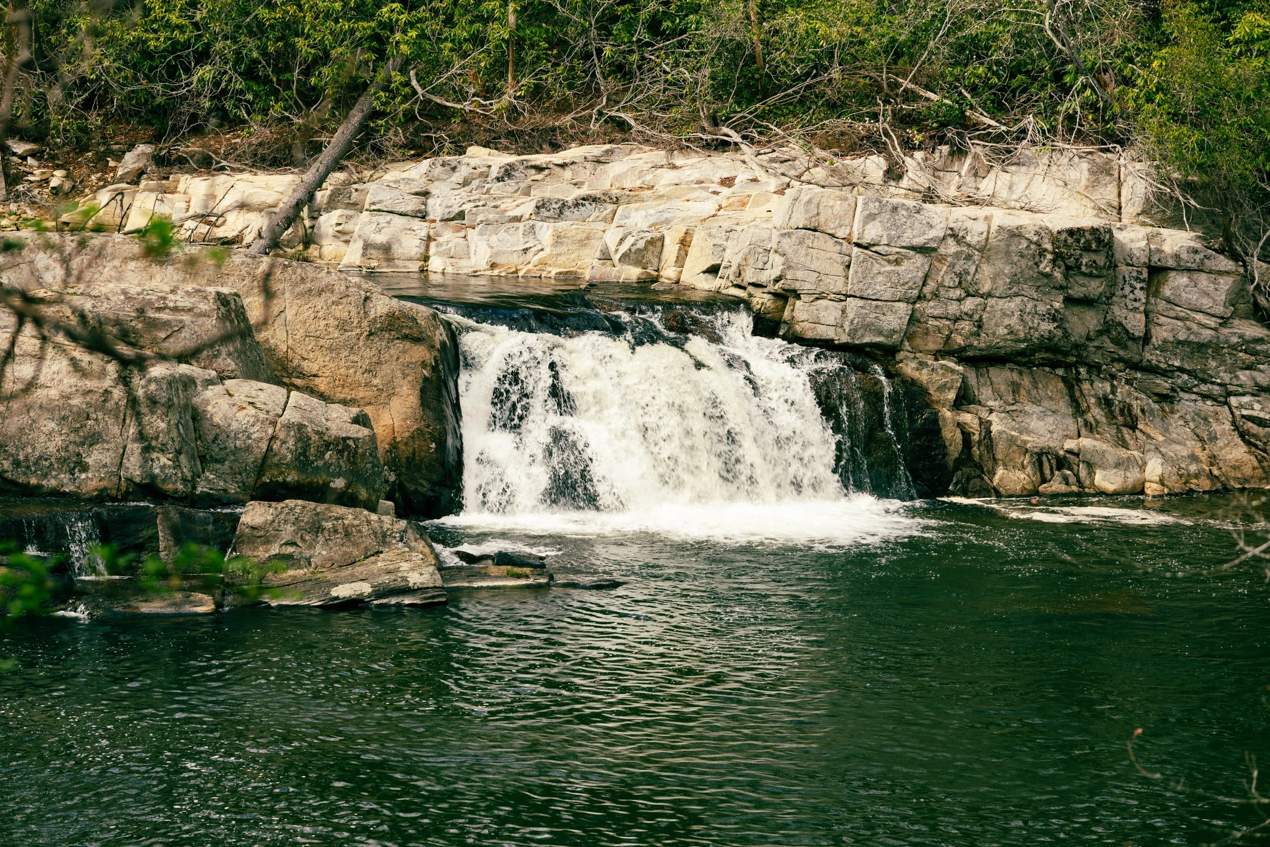 260404_waterfall_00030.jpg