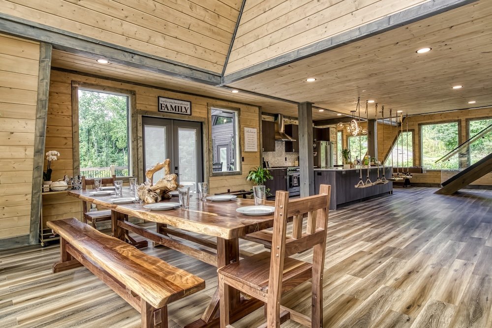 【廃盤品】TWO PEAKS CABIN TM-200167 Two Cozy” Mountain Cabin for Two! - Gatlinburg | Vrbo