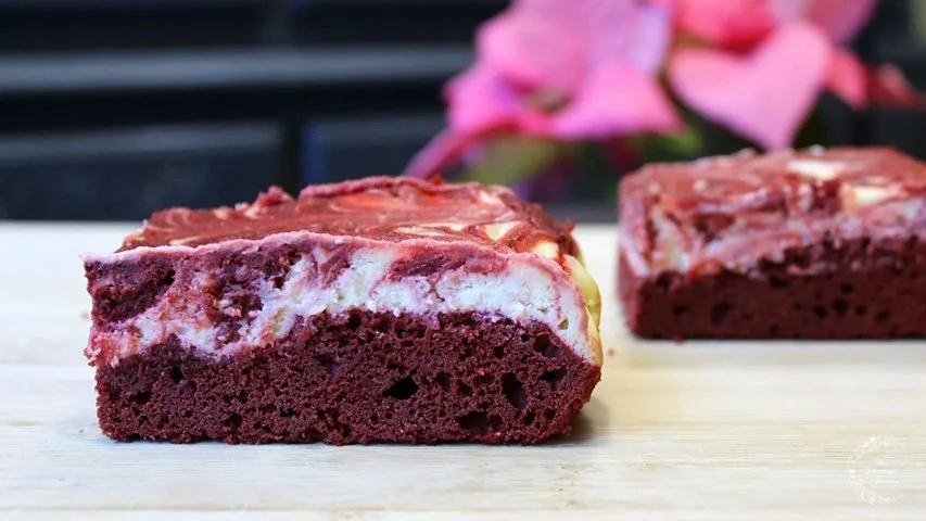      
  
















   
    
      
    
     
       
        
       
     
    
    



   


 
  
 

         
  
    
Red Velvet Cheesecake Brownies Recipe   
How to make a delicious combination of red velvet brownies and cheesecake.     In