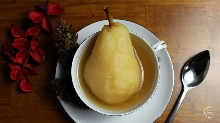 Easy and Simple Poached Pears Recipe