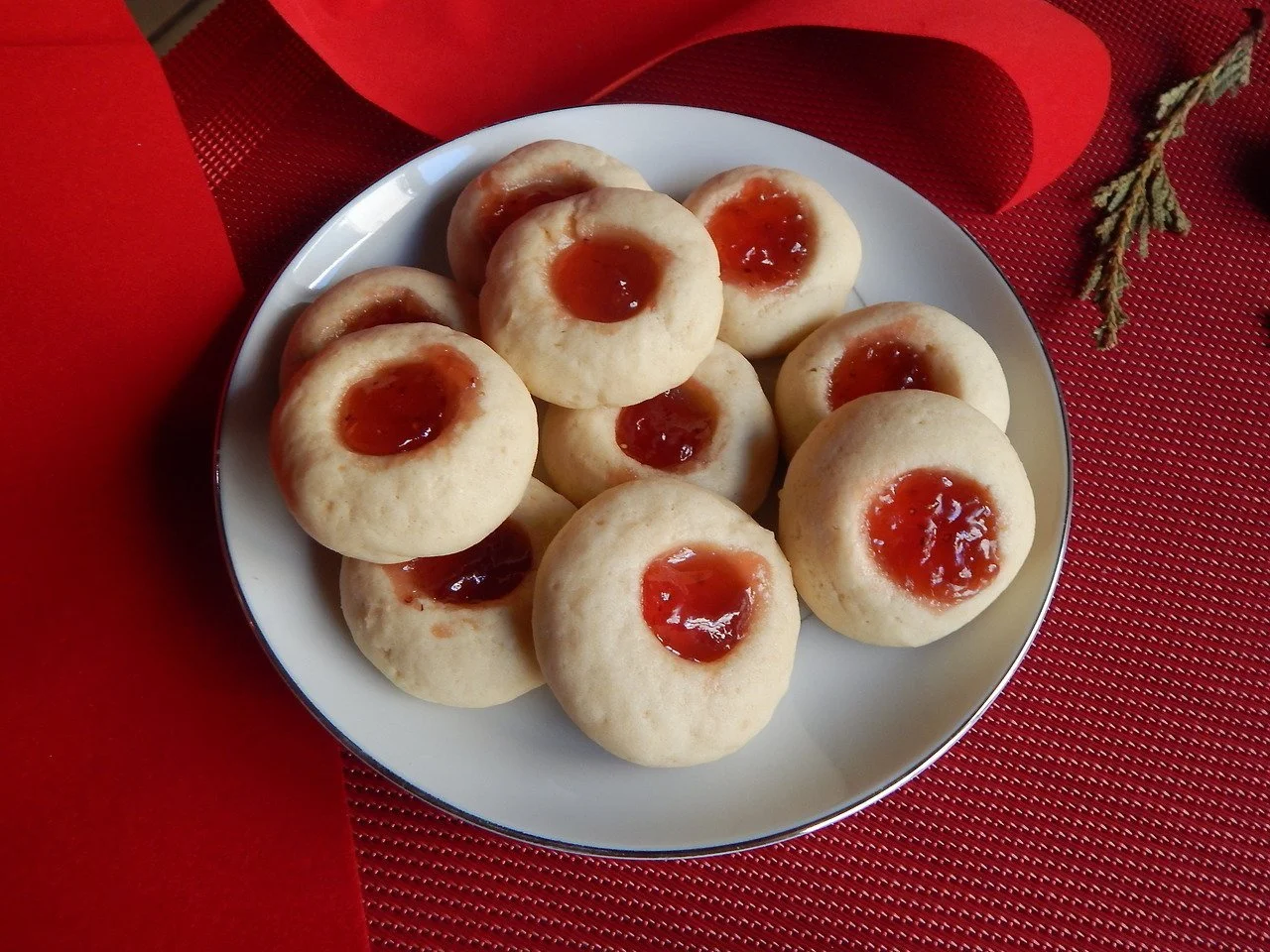 Easy Strawberry Thumbprint Cookies Recipe
