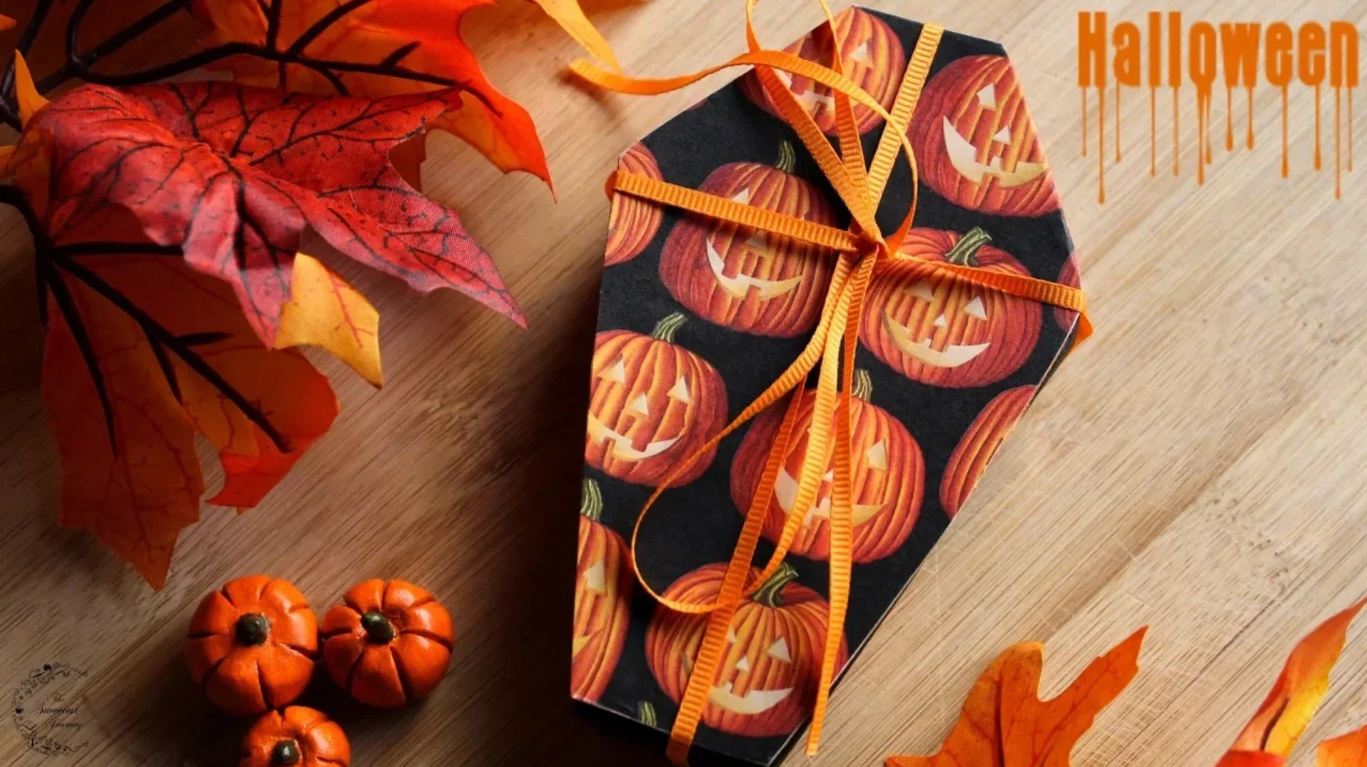 DIY Halloween Treat Box/Party Favors | Paper Crafts Tutorials