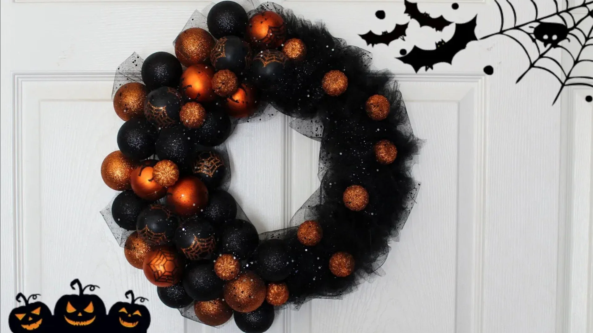 Halloween Ornament Wreath | DIY Halloween Decorations
