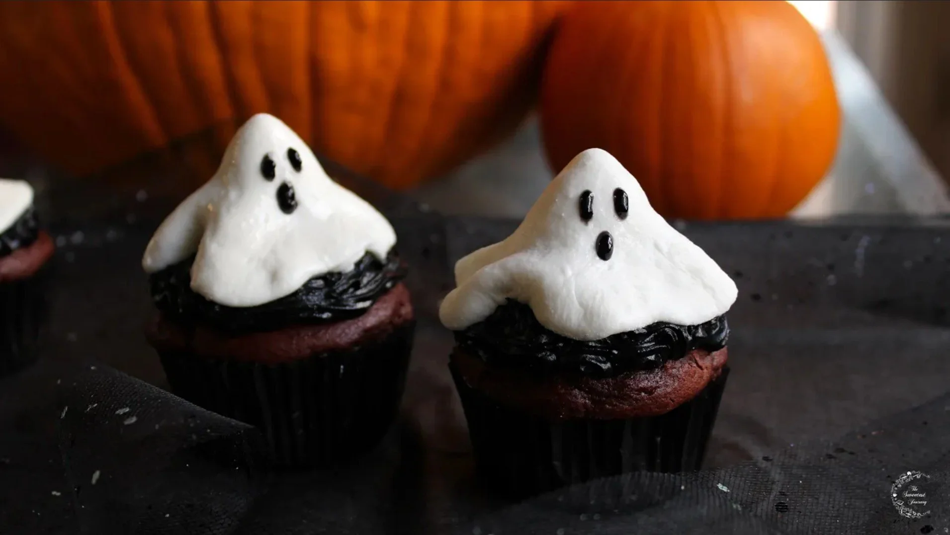 Red Velvet Ghost Cupcakes Recipe | Halloween Recipes&nbsp;