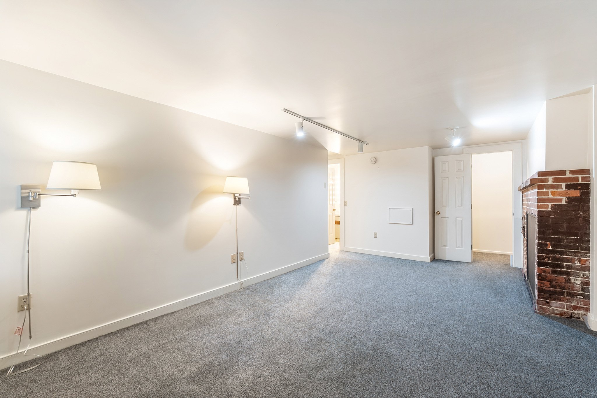 68 Pleaant St-38.jpg