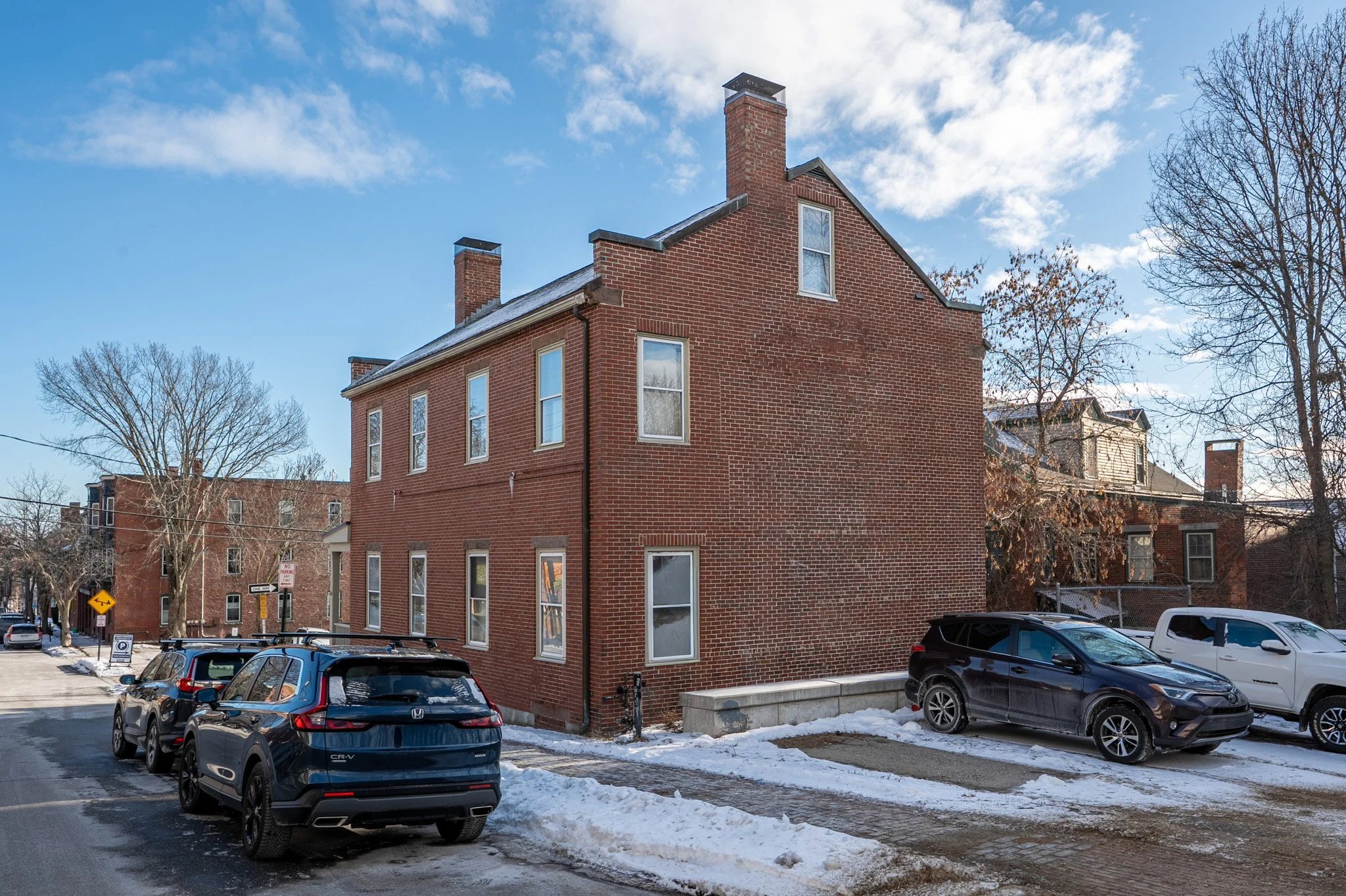 68 Pleaant St-41.jpg