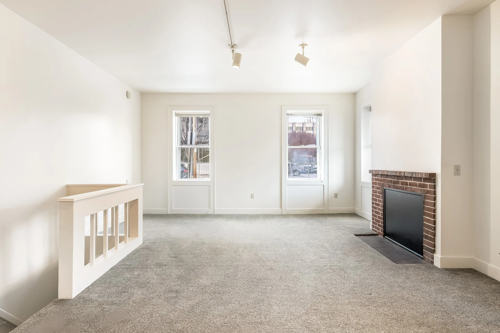 68 Pleaant St-25.jpg