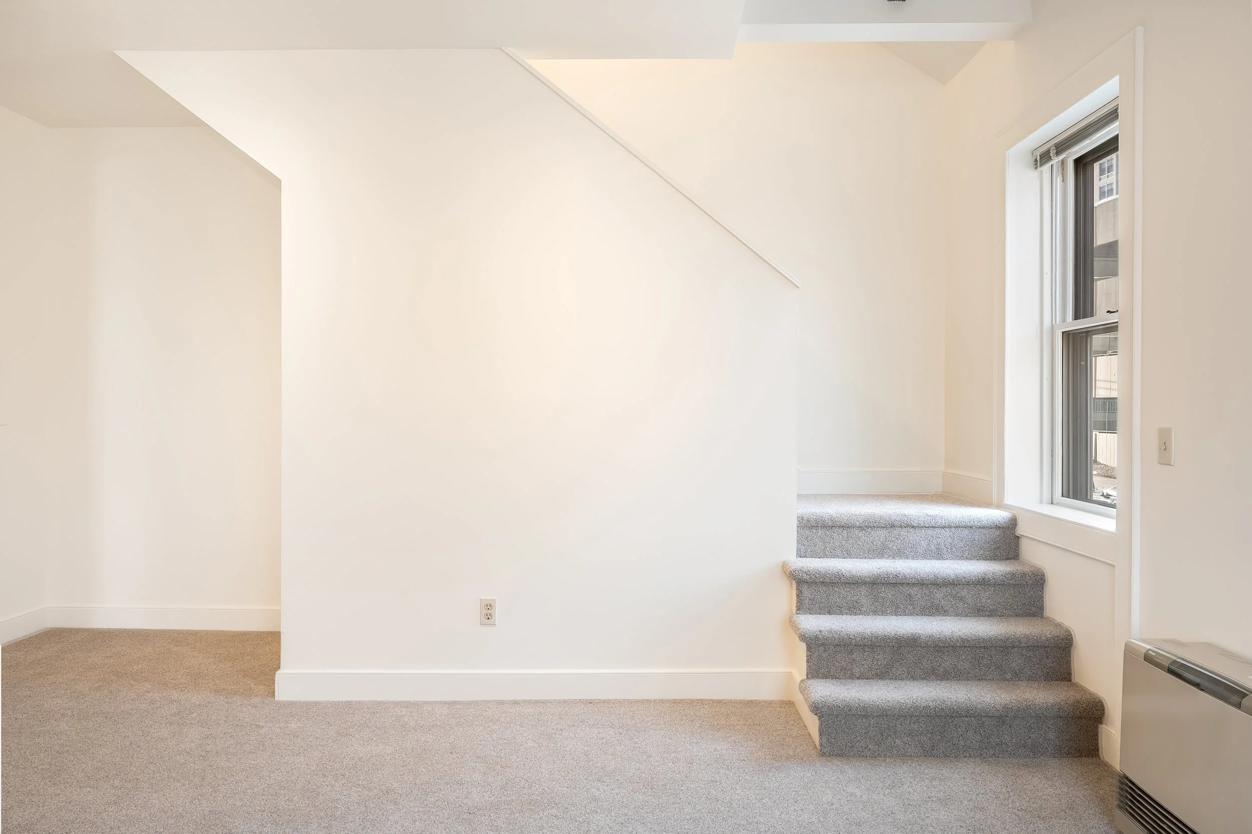 68 Pleaant St-17.jpg