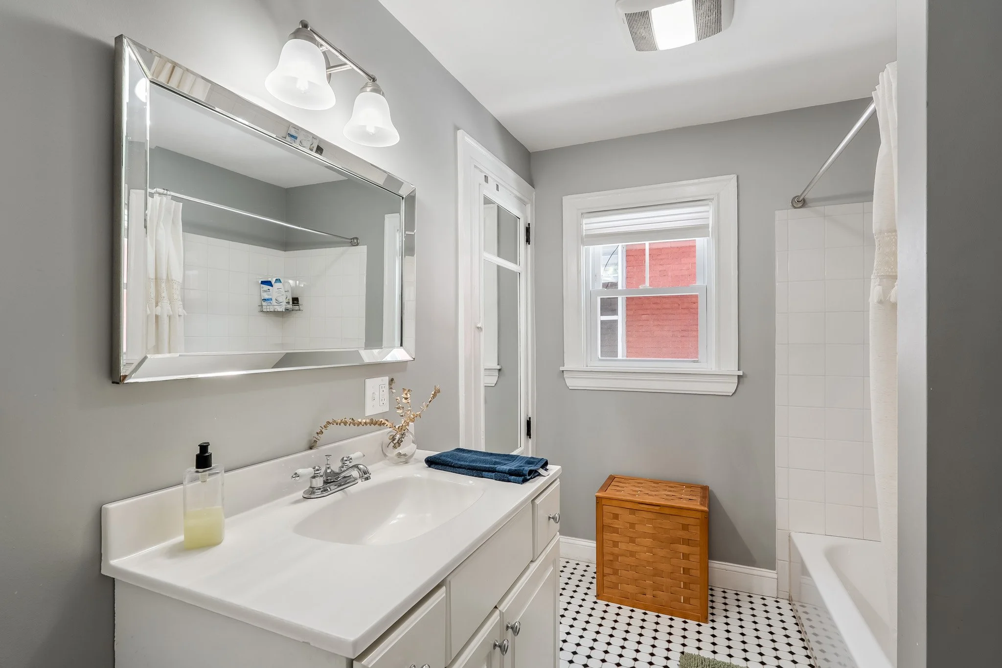 527 Cumberland-30.jpg