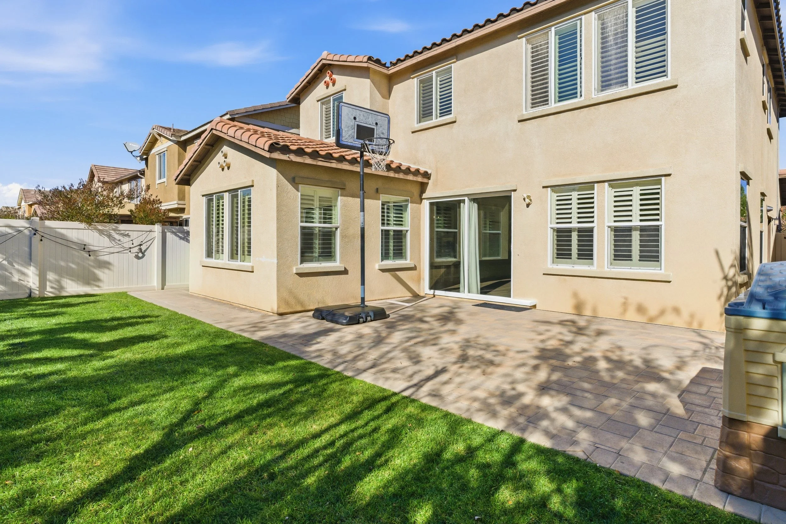 668 Whalen Way-9.jpg