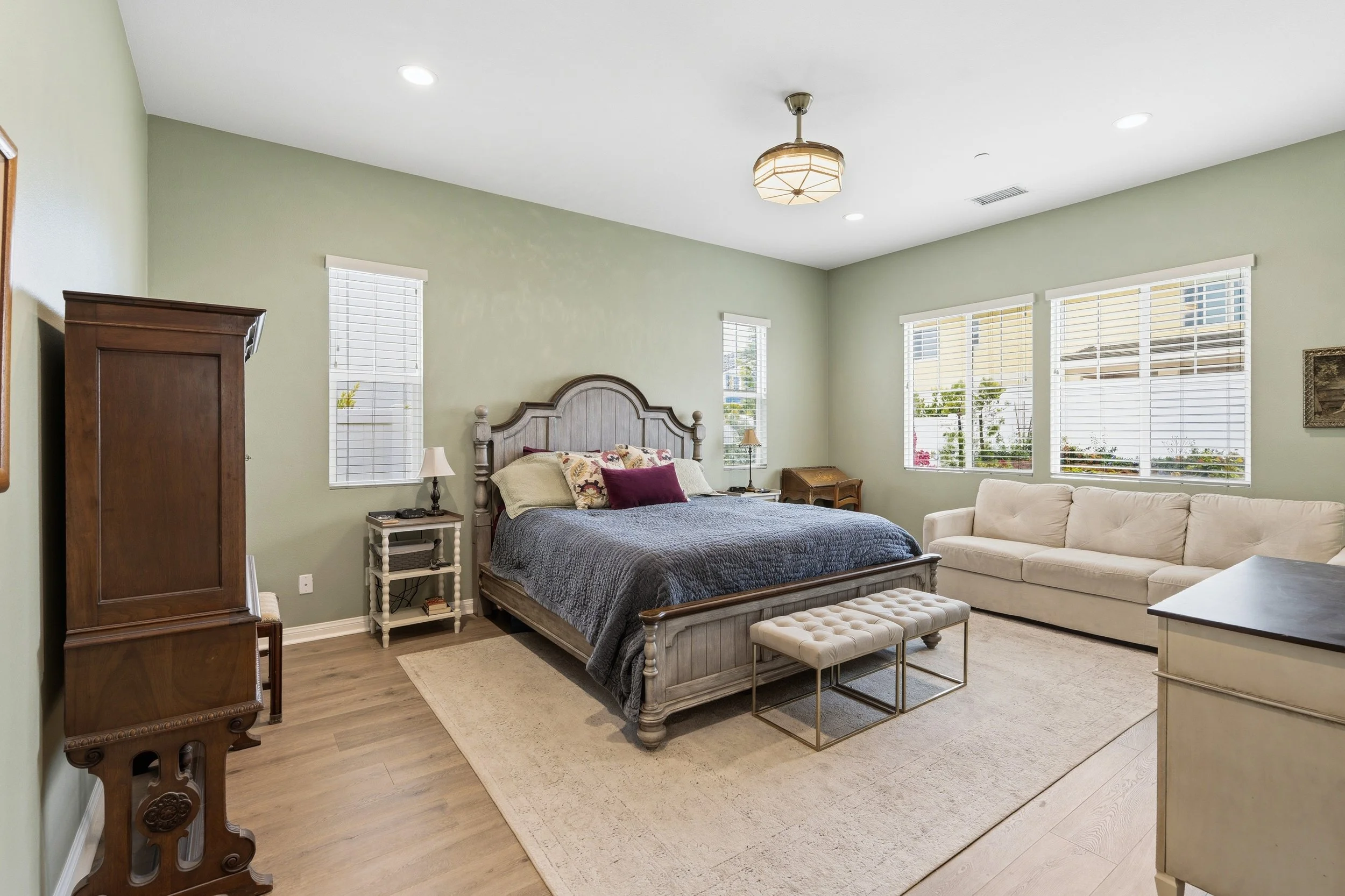 126 Wisteria St-14.jpg