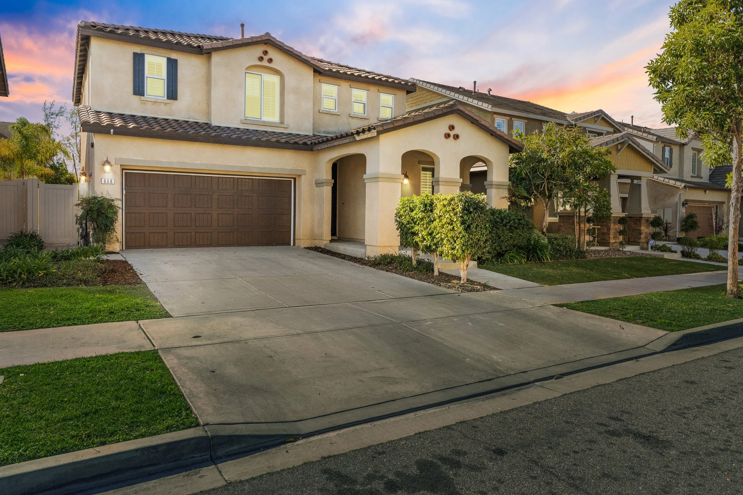 668 Whalen Way-40.jpg