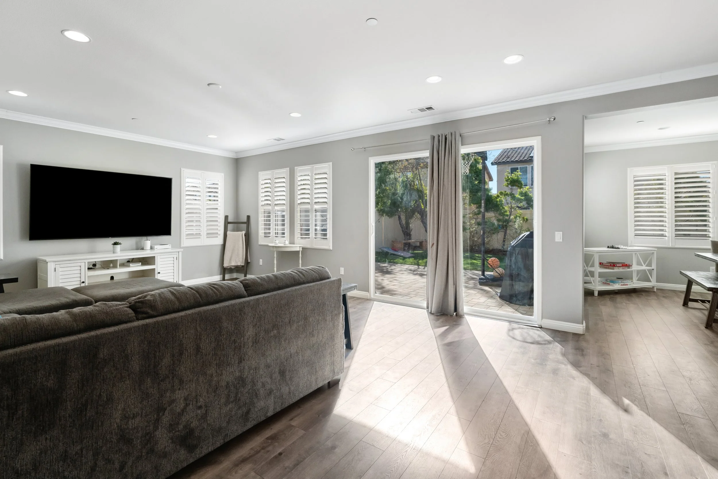 668 Whalen Way-6.jpg