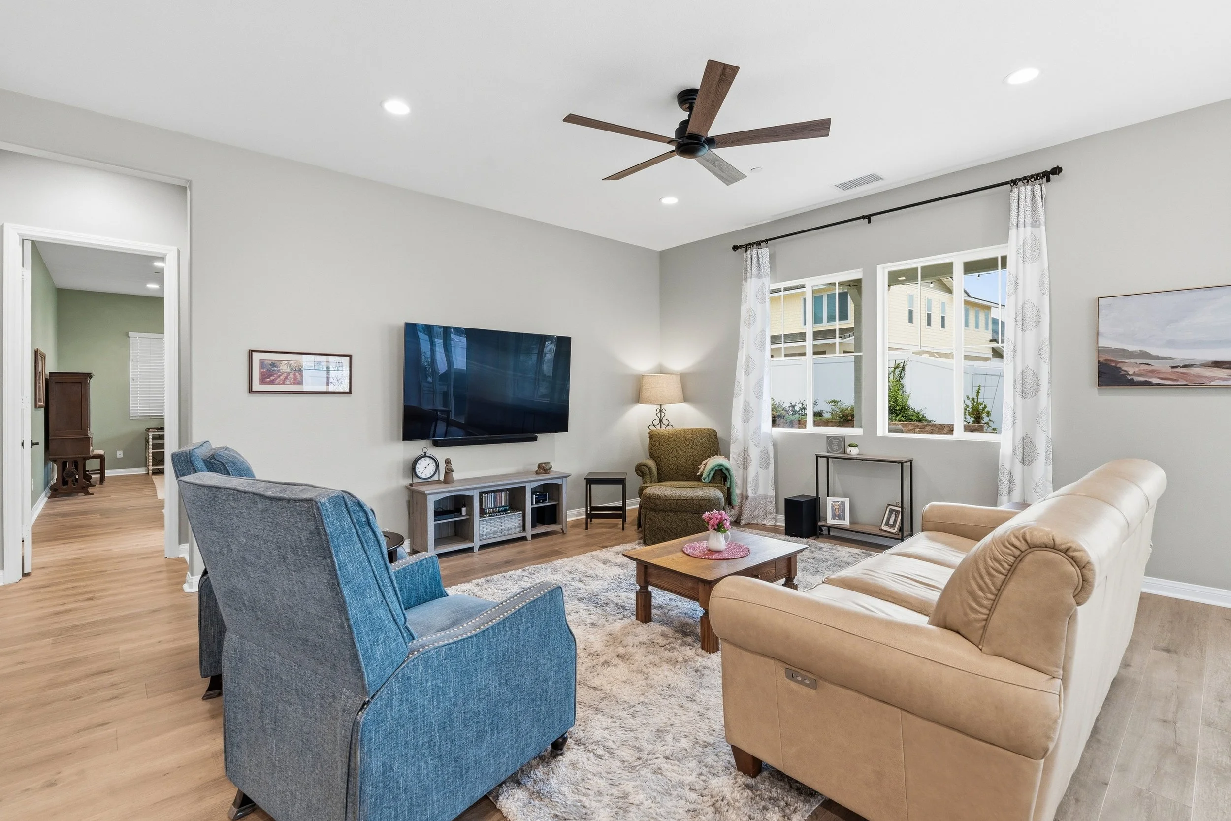 126 Wisteria St-28.jpg