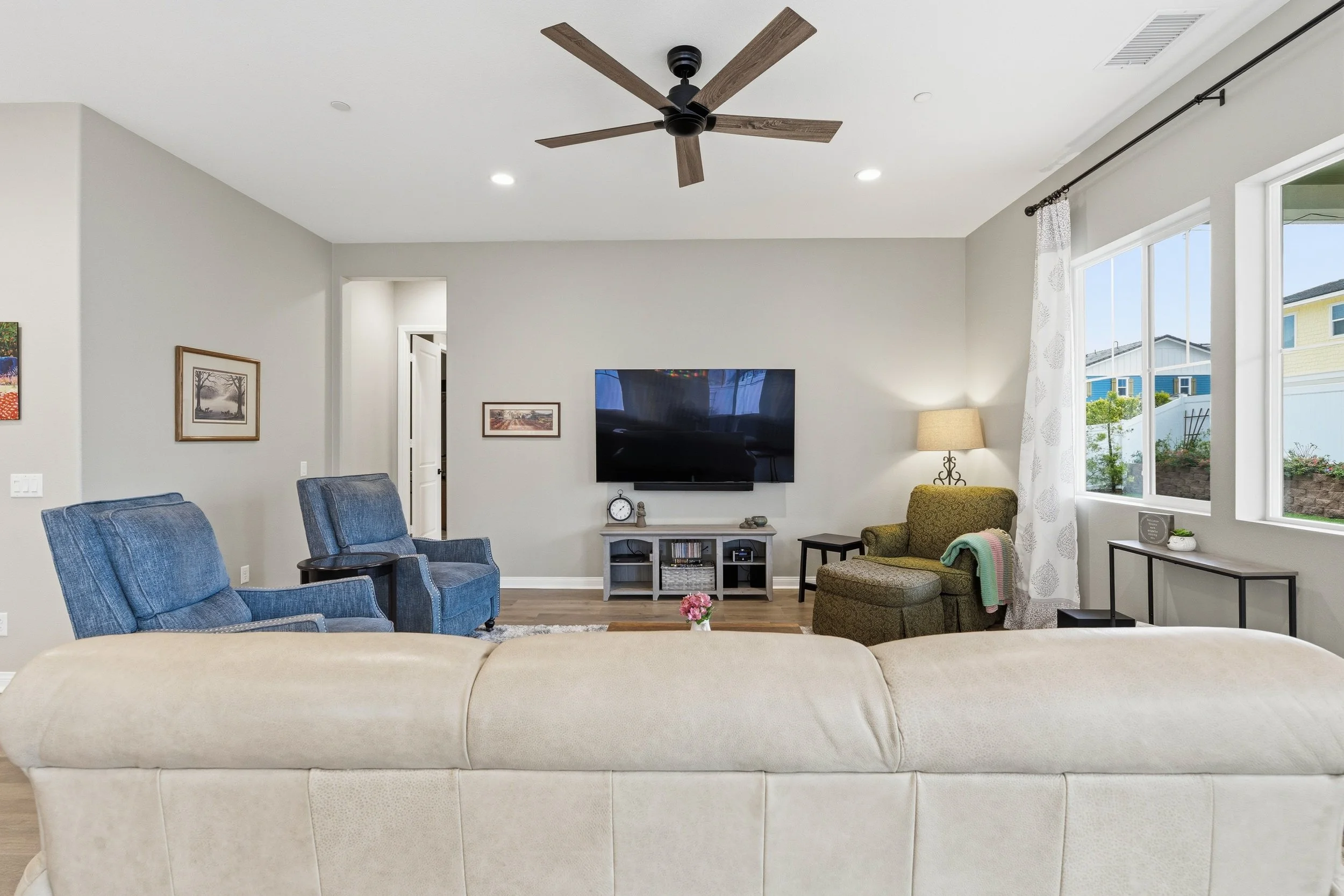 126 Wisteria St-27.jpg