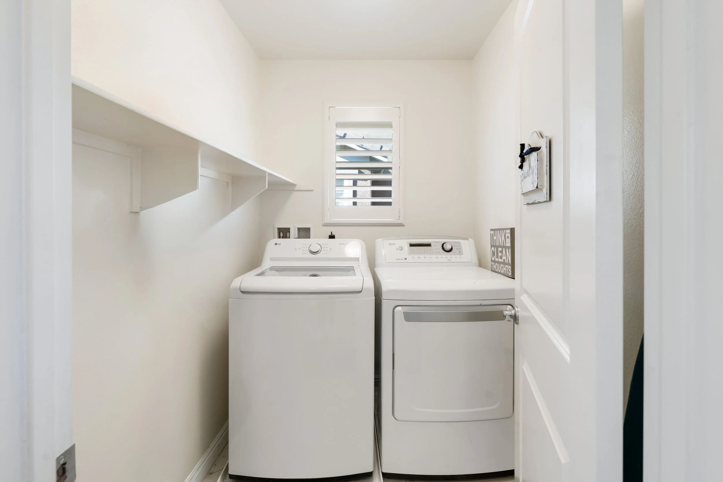 668 Whalen Way-34.jpg