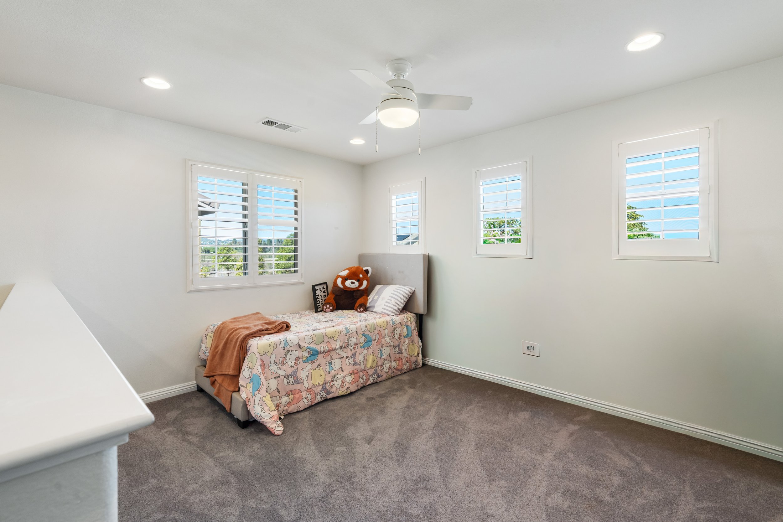 668 Whalen Way-19.jpg