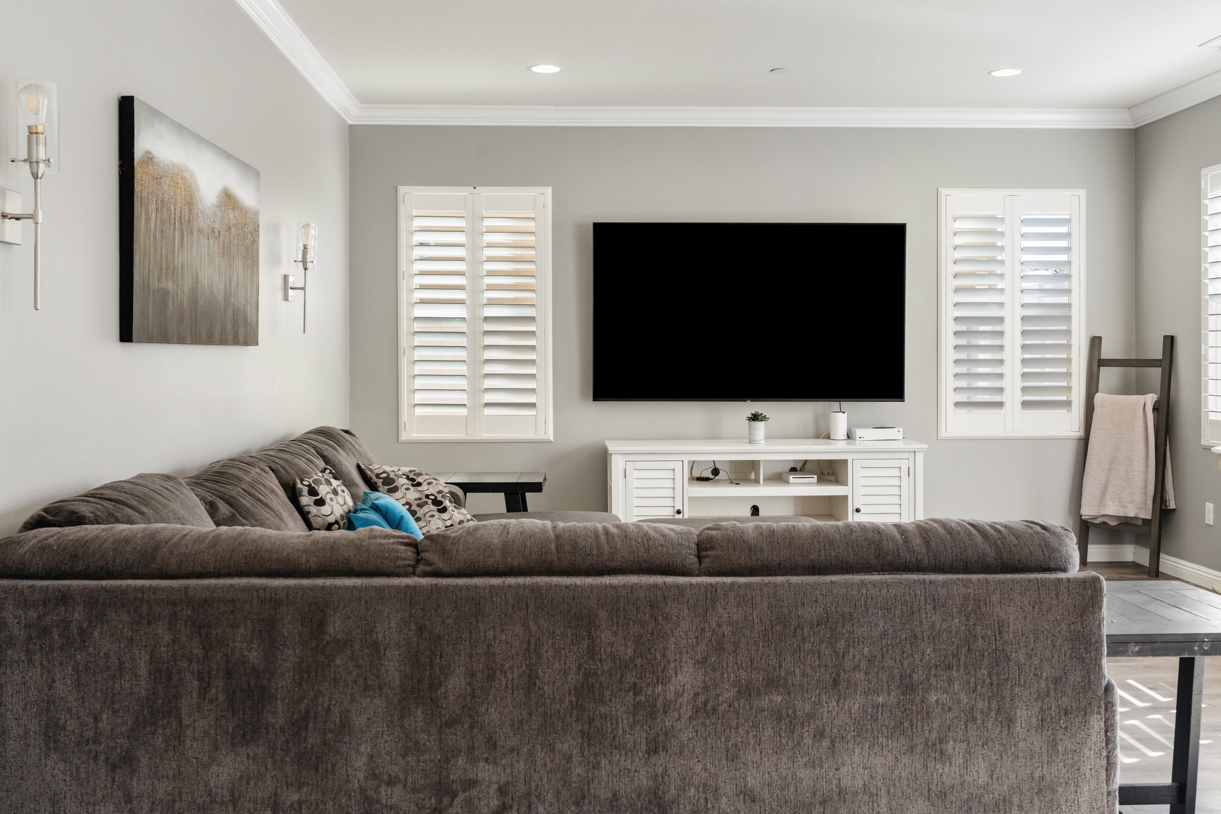 668 Whalen Way-8.jpg